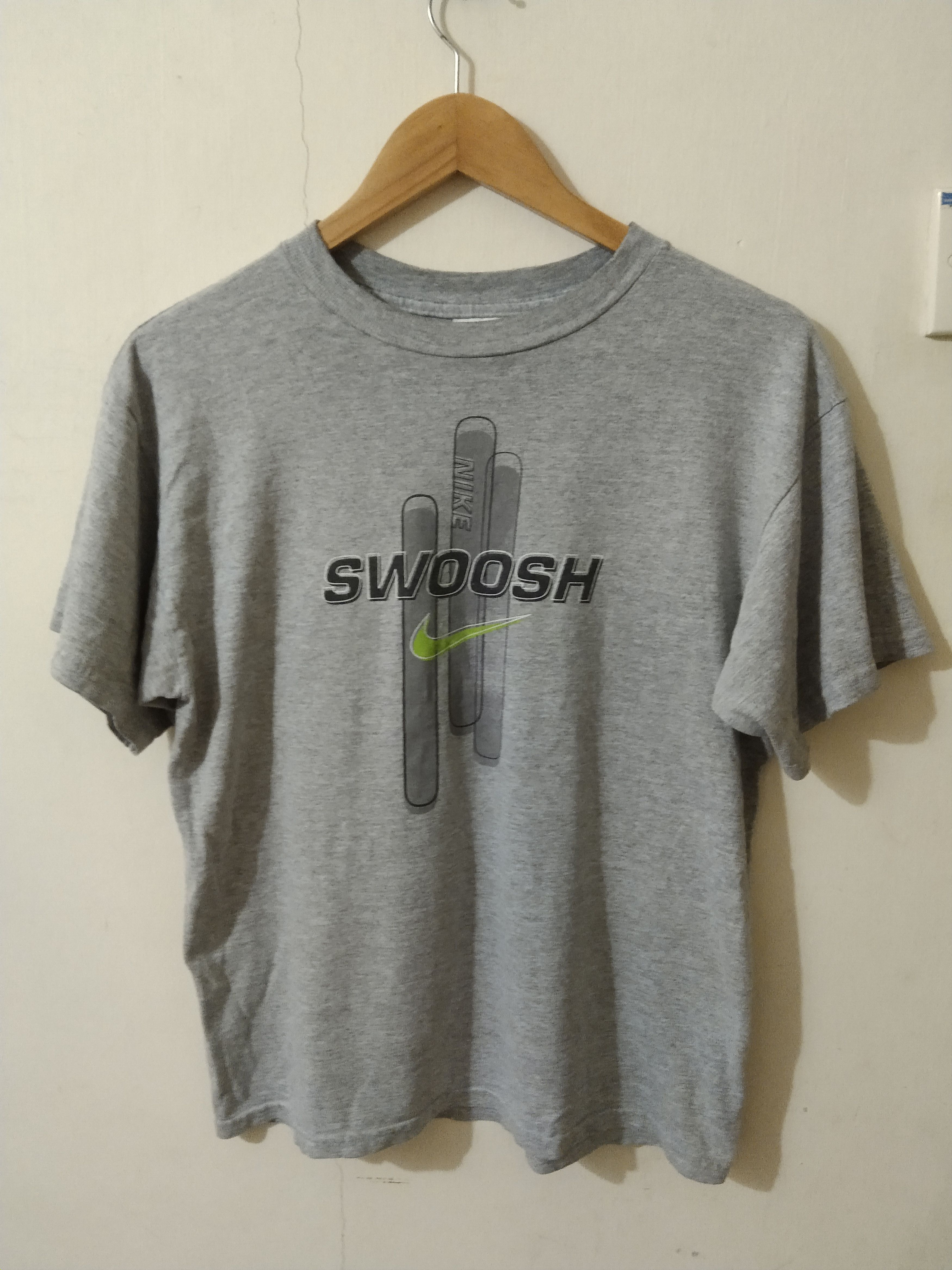 Nike Vintage Nike Swoosh Shirt Size US L / EU 52-54 / 3 - 1 Thumbnail