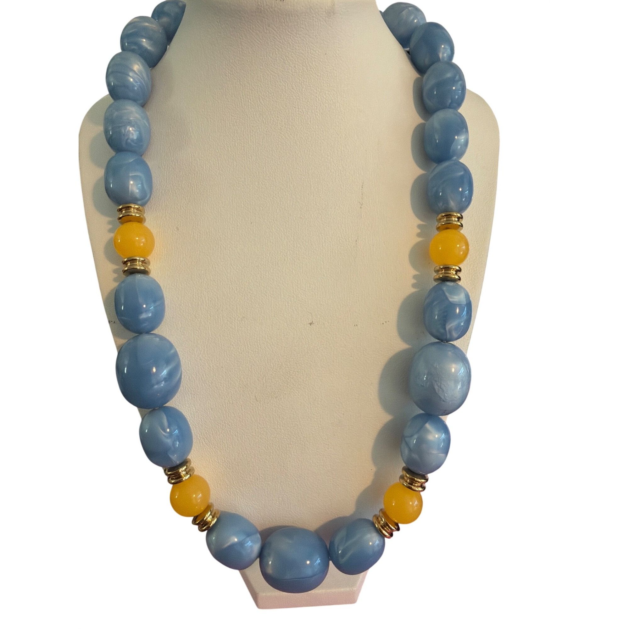 Other Vintage Blue Yellow Marbled Beaded Necklace Gold Tone Acryli Size ONE SIZE - 1 Thumbnail