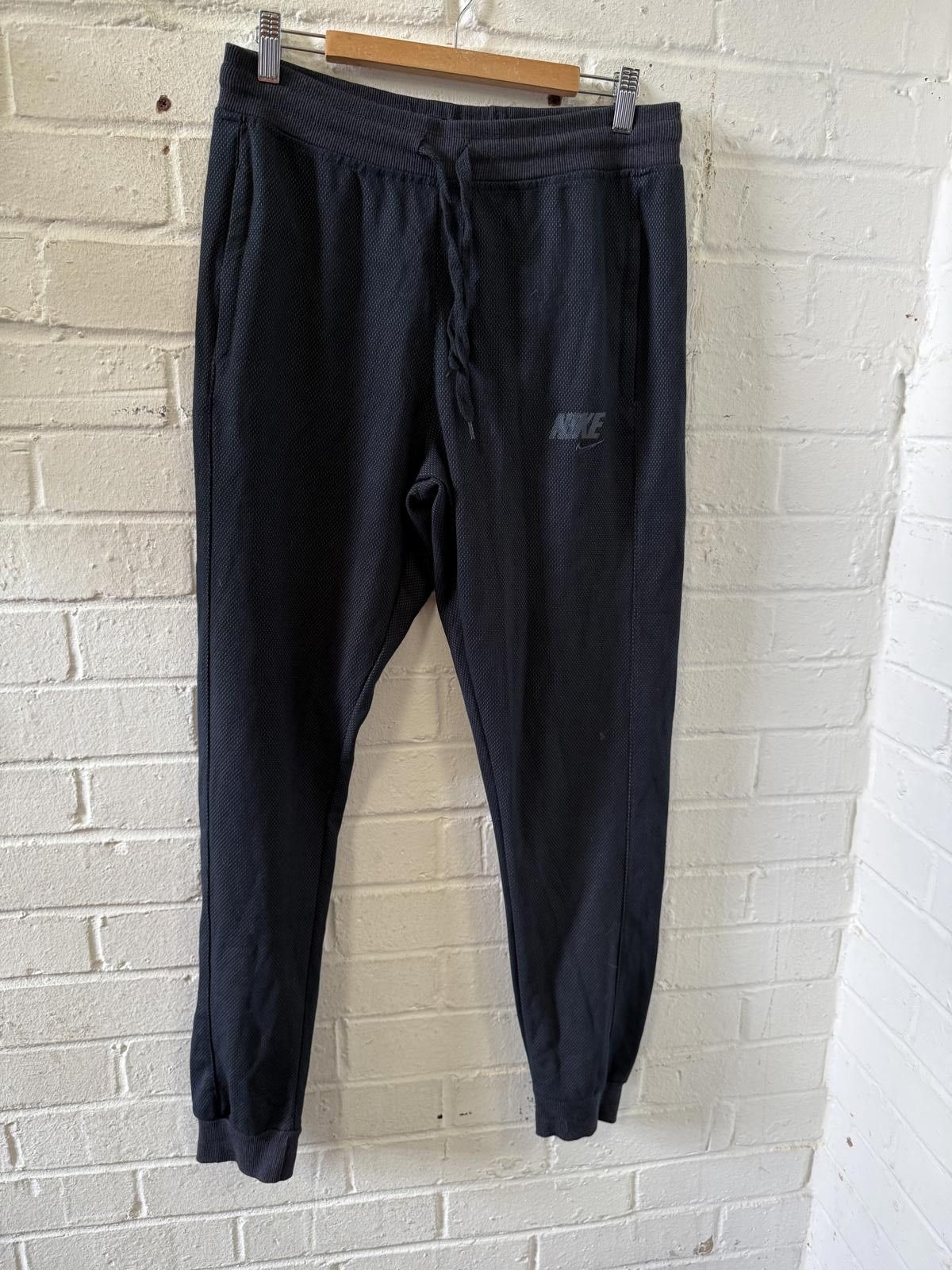 Nike Nike Men's Black Sweatpants Size Large Size US 34 / EU 50 - 2 Thumbnail