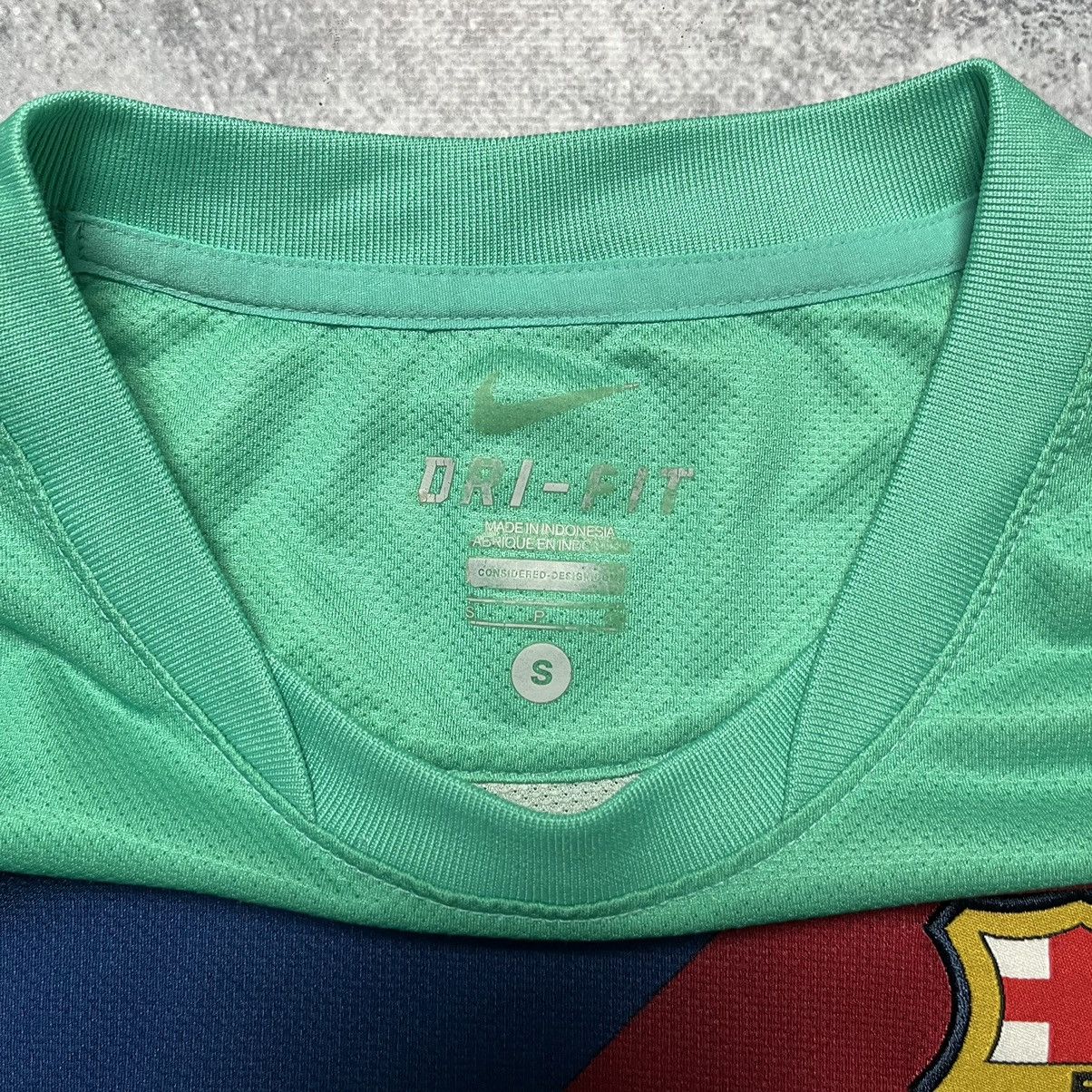Nike Vintage Nike Messi Barcelona 2010/11 Away Soccer Jersey Size US S / EU 44-46 / 1 - 8 Thumbnail