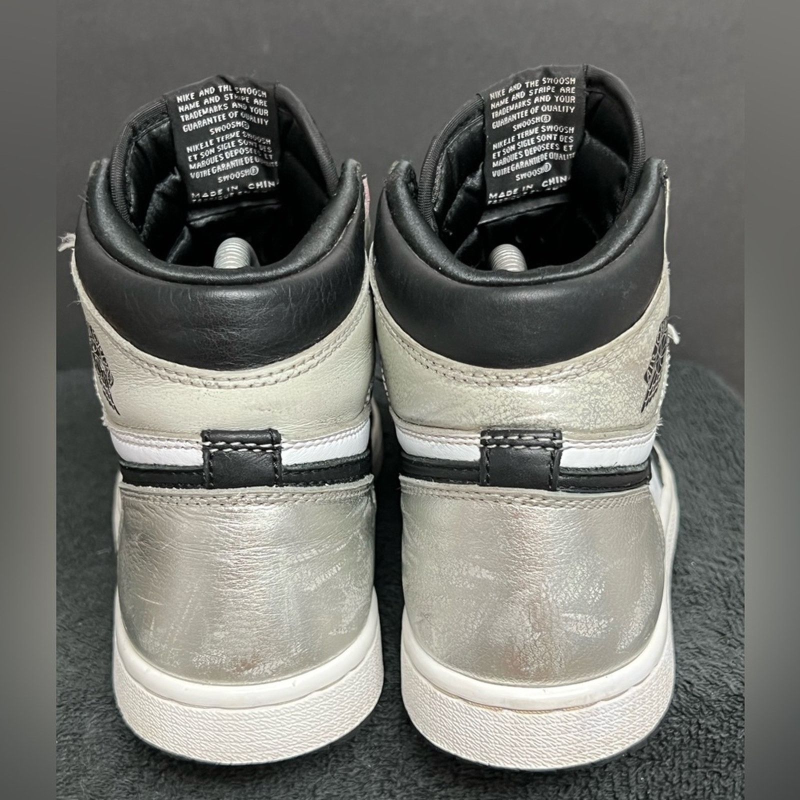 Jordan Brand Jordan 1 High OG Metallic Silver Women’s SIZE 7 Size US 7 / IT 37 - 5 Thumbnail