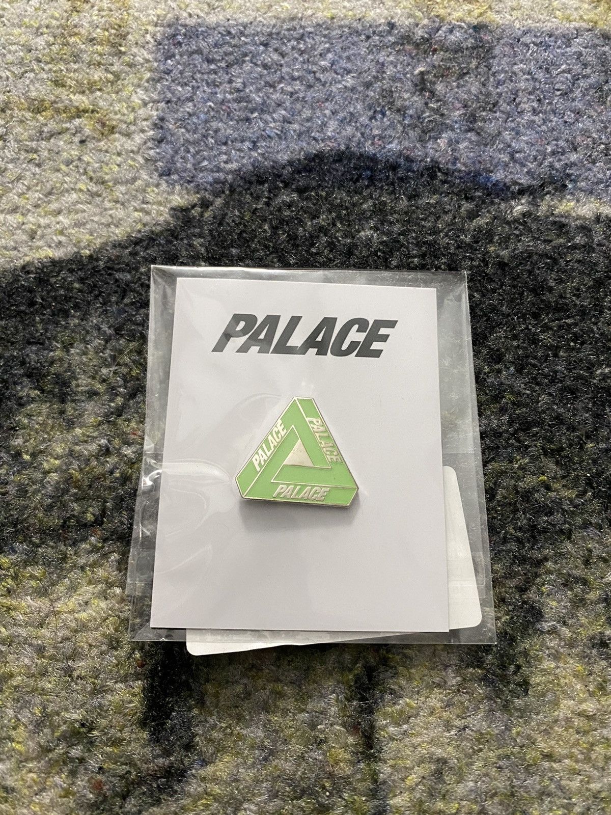 Palace Palace Tri-Ferg Glow in the Dark Pin Size ONE SIZE - 2 Thumbnail