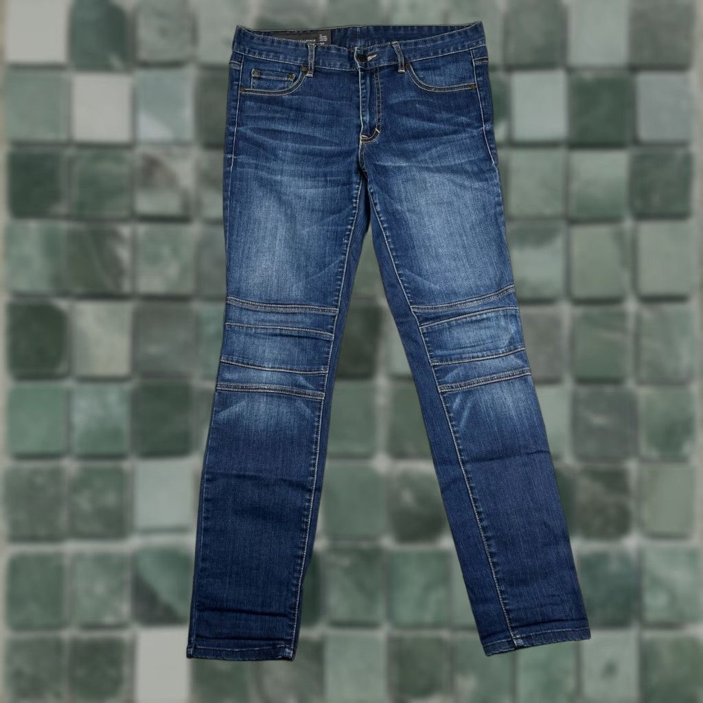 Armani Exchange Armani Exchange Jeans Leggings Pants Womens 30 Blue Denim Distressed 5-Pocket Logo Skinny Jeans Womens Size 30" / US 8 / IT 44 - 1 Thumbnail