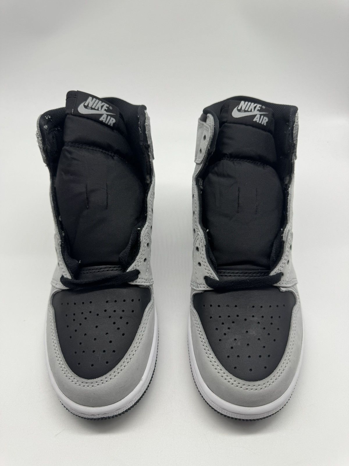 Nike Nike Air Jordan 1 Retro High GS Shadow 2.0 Youth Size 5 (5Y) Size US 5 / EU 37 - 4 Thumbnail