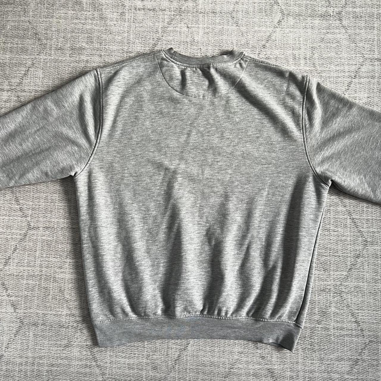 Nike Vintage 2000s Y2K Nike Grey Distress Grunge Crewneck Sweater Size US L / EU 52-54 / 3 - 5 Thumbnail