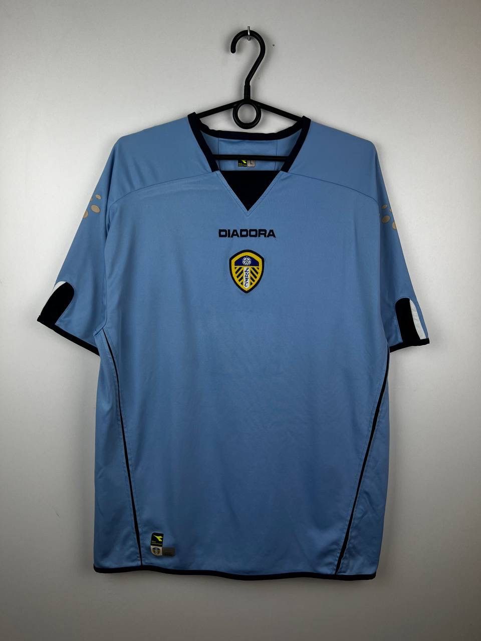 Vintage Leeds United Diadora jersey t-shirts size L Size US L / EU 52-54 / 3 - 1 Thumbnail