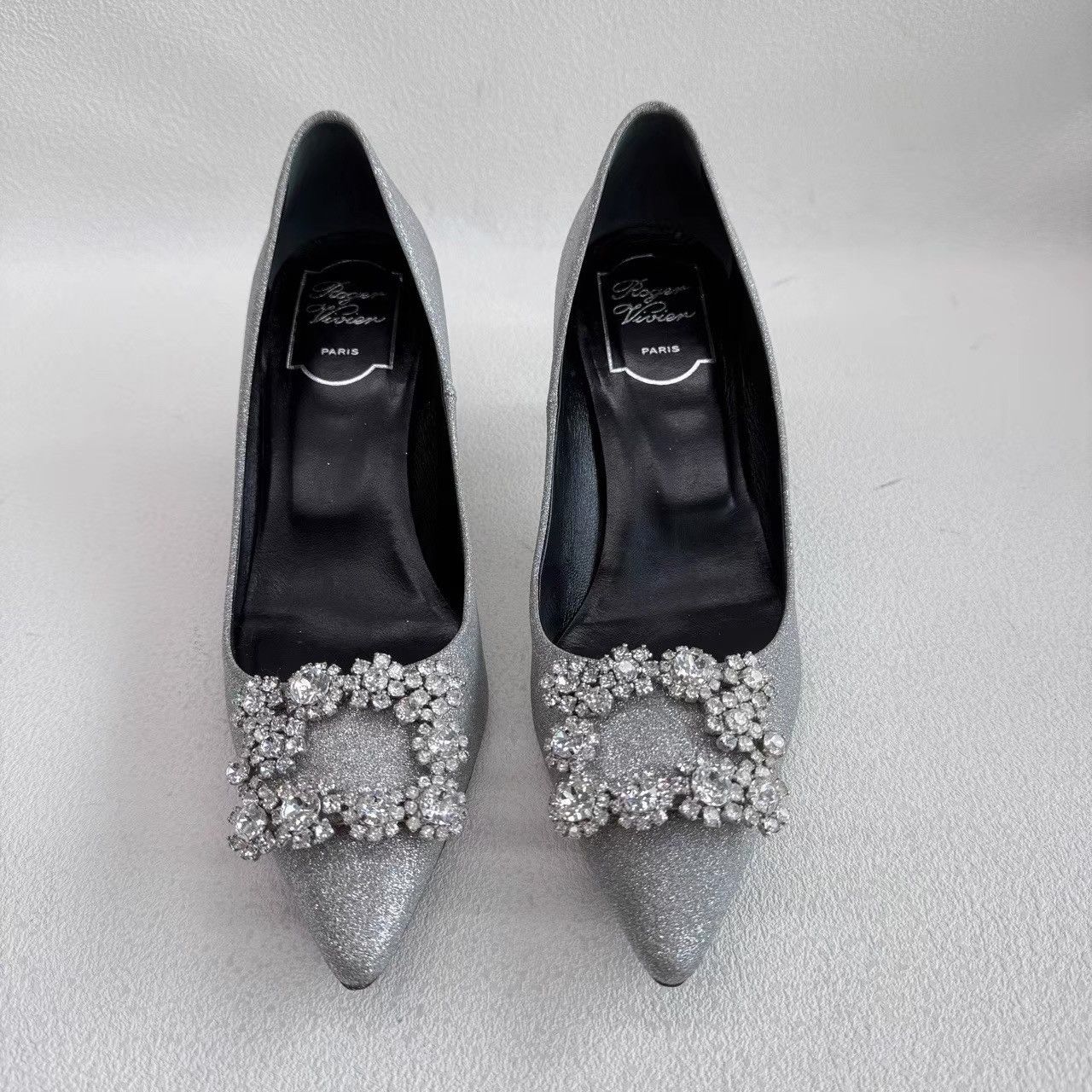 Roger Vivier Roger Vivier Silver Crystal Pointed Toe Stiletto Heels K51 Size US 7 / IT 37 - 2 Thumbnail