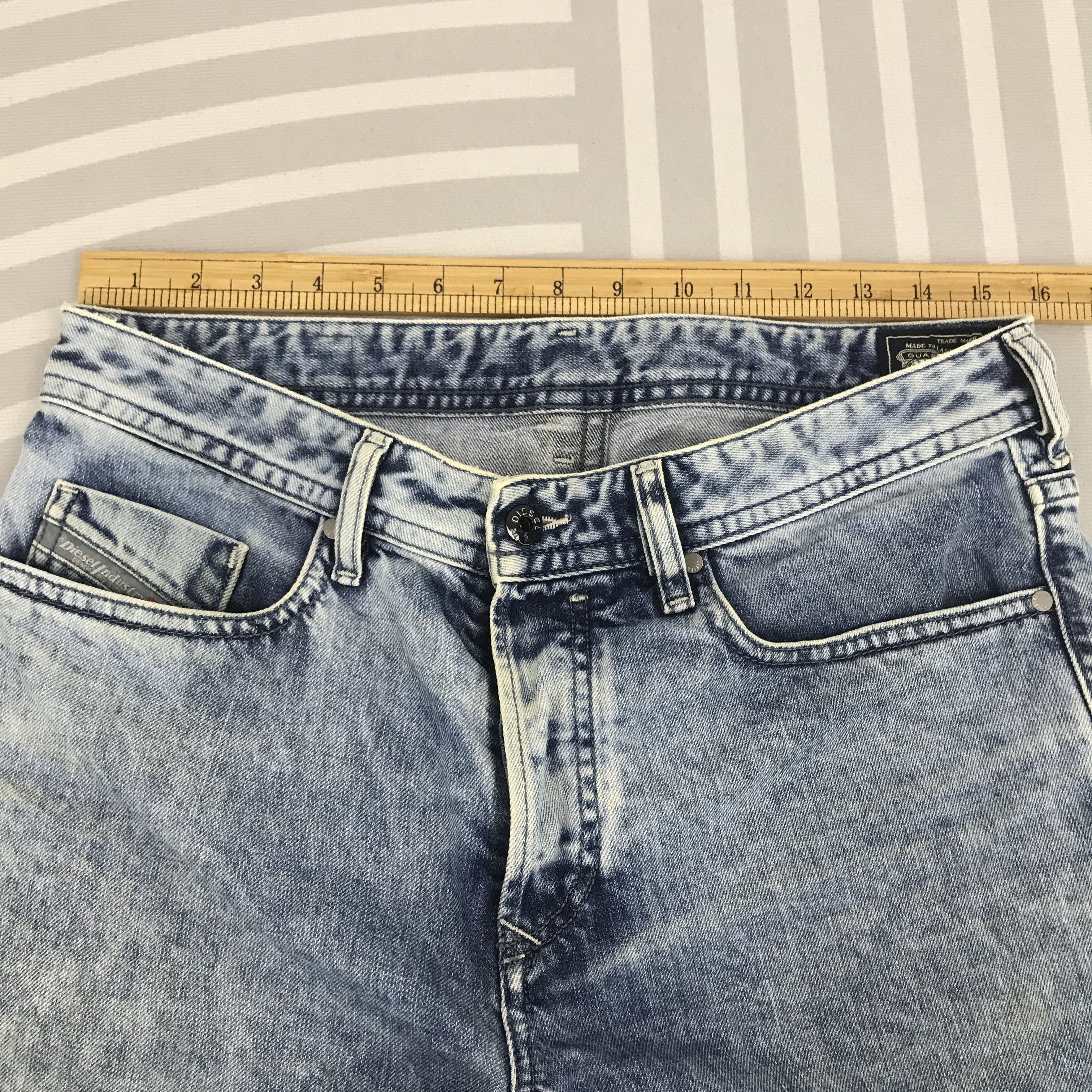 Diesel × Vintage Vintage Diesel industry denim shorts jeans Size US 30 / EU 46 - 5 Thumbnail