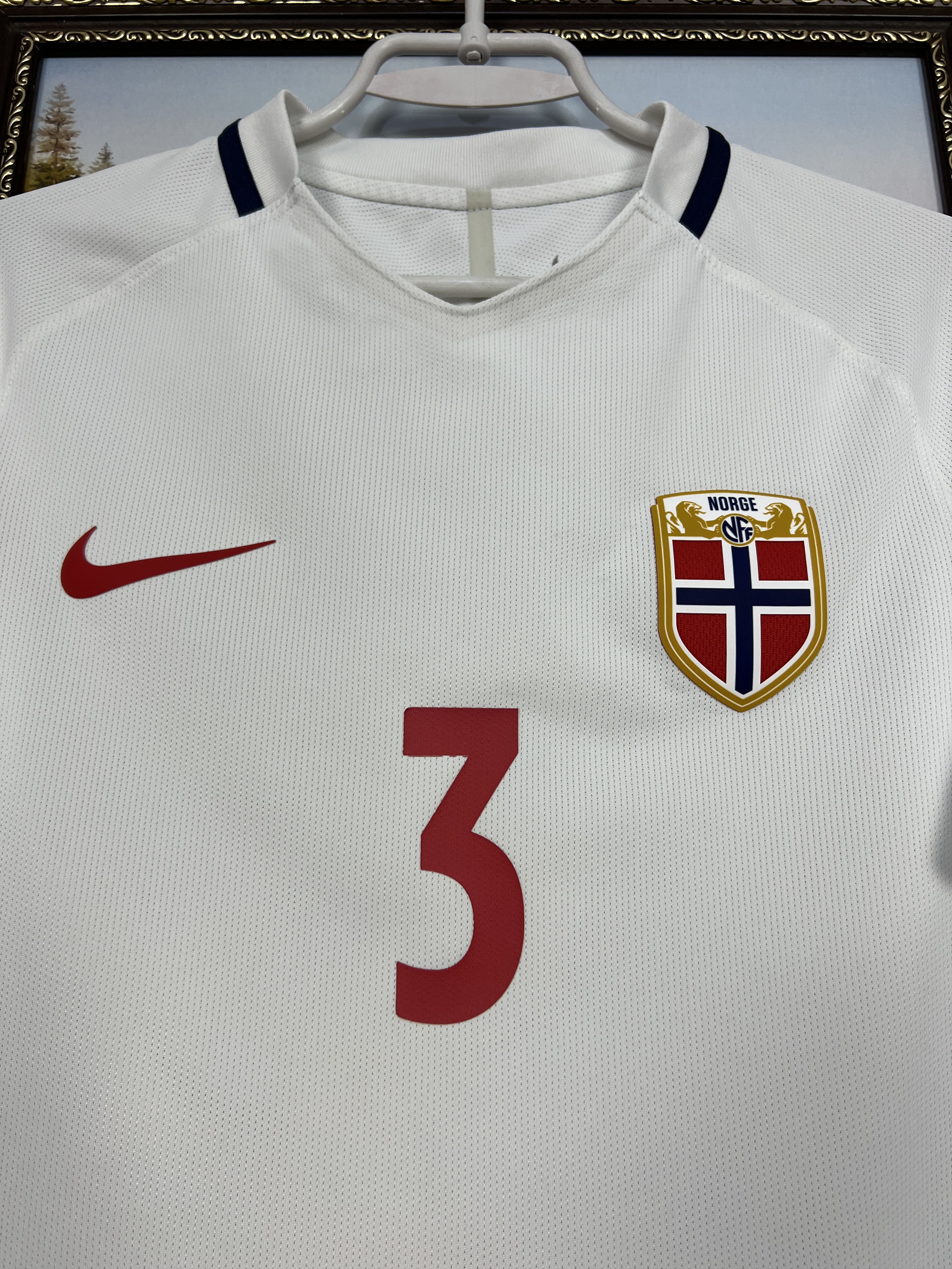 Nike Norway Away football shirt 2016 Soccer #3 Nike Player Issue Size US M / EU 48-50 / 2 - 3 Thumbnail