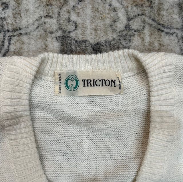Vintage Vintage 1970s Tricton V-Neck Sweater (L) – Made in Spain Size US L / EU 52-54 / 3 - 2 Thumbnail