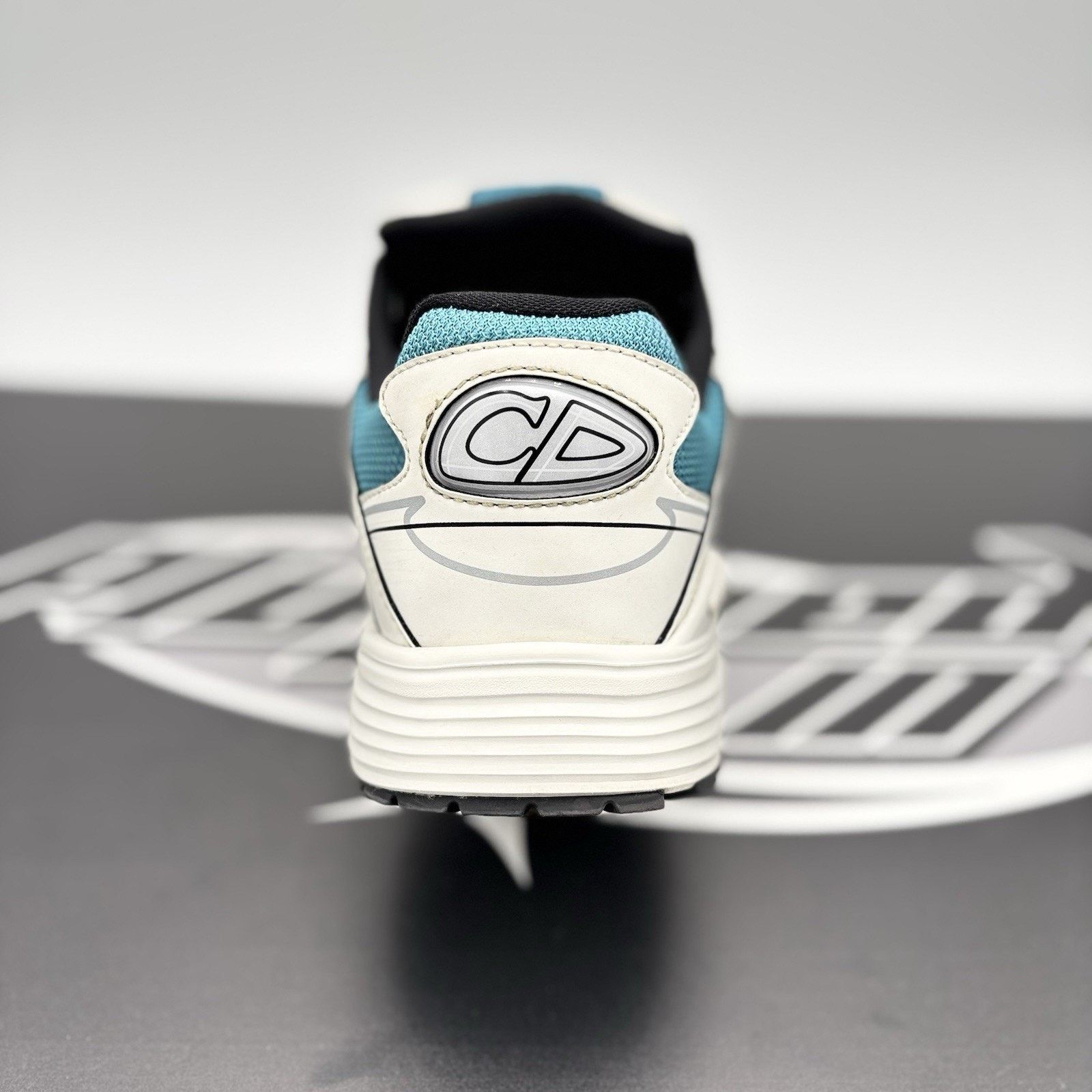 Dior Dior B30 Reflective Sneaker ' White Blue ' | GREAT CONDITION Size US 9 / EU 42 - 3 Thumbnail