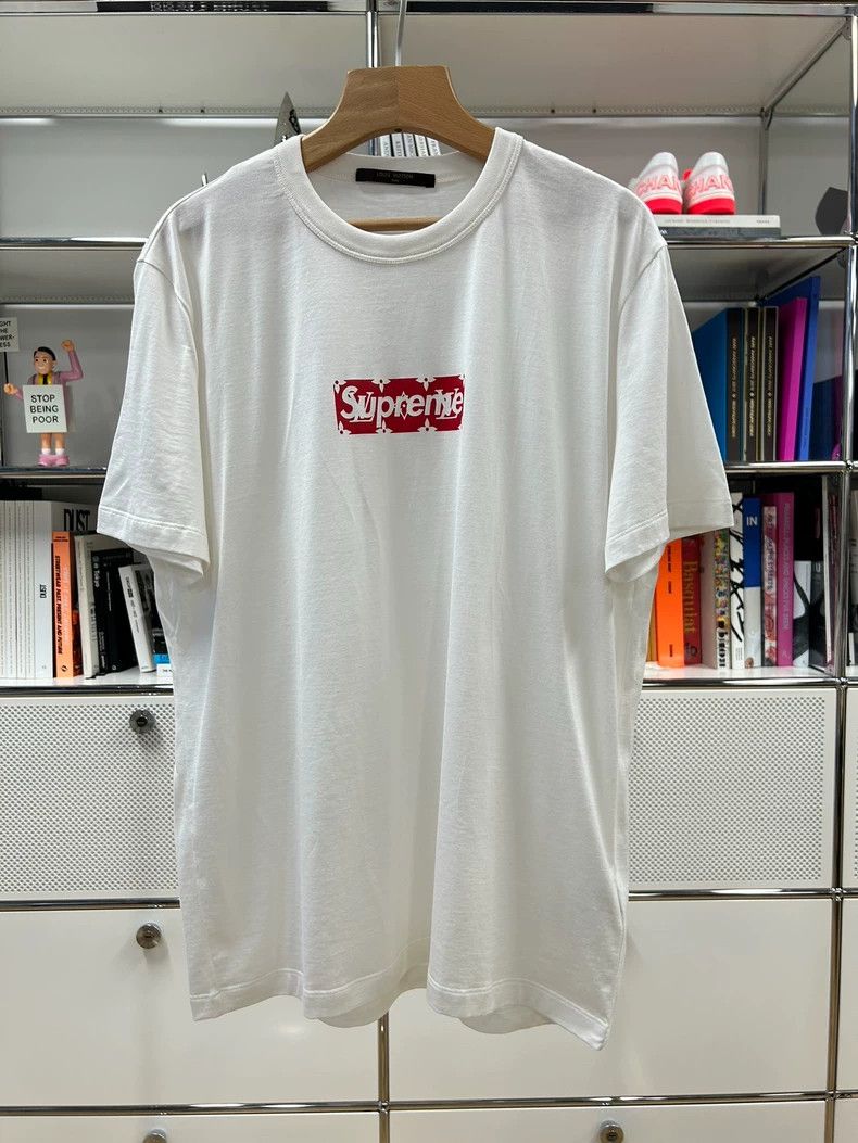 Louis Vuitton Louis Vuitton 17 SS co-branded white box logo short sleeve Size US XS / EU 42 / 0 - 1 Thumbnail