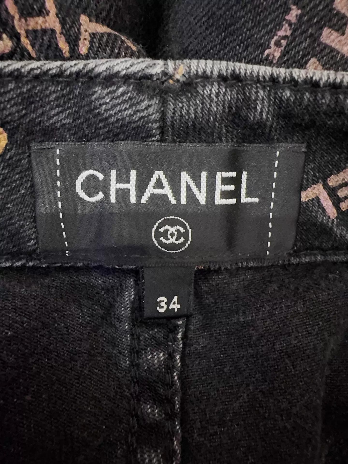 Chanel Chanel 22P Graffiti High-Waisted Jeans 34 Mint Size 25" / US 0 / IT 36 - 4 Thumbnail