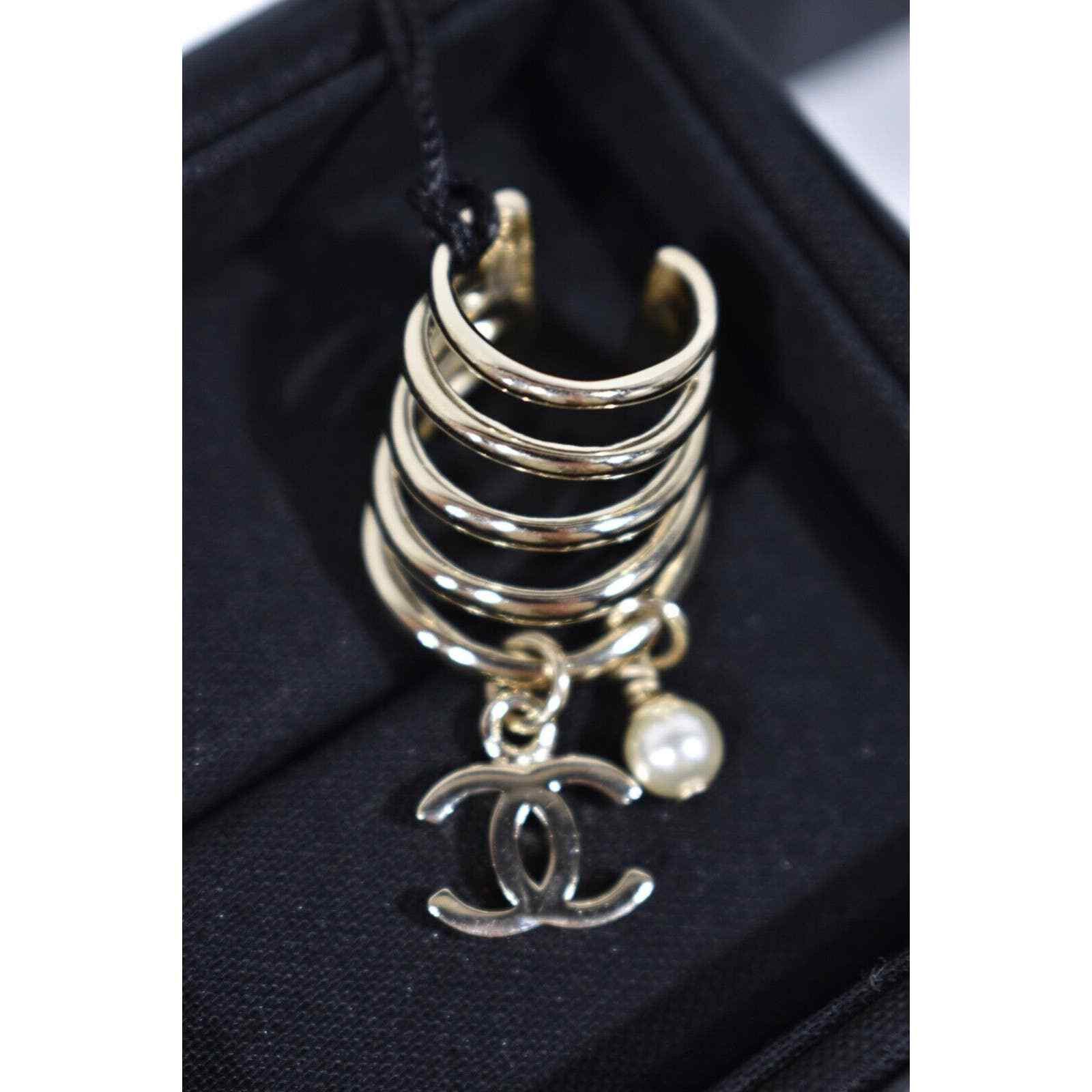Chanel Chanel Gold Pearl White Drop Statement Cuff Earring Jewel Size ONE SIZE - 10 Thumbnail