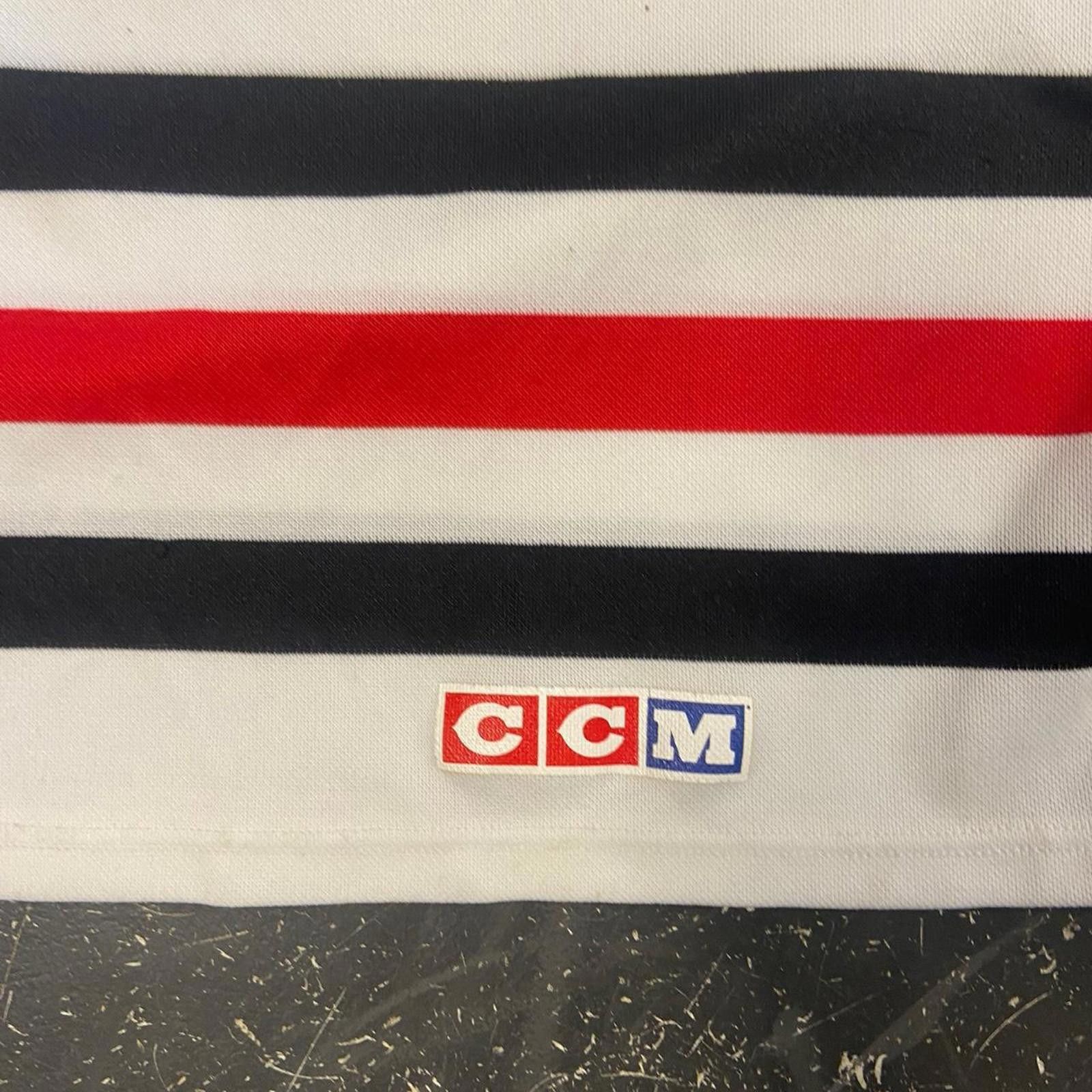 NHL Vintage 90s CCM Chicago Blackhawk’s NHL Jersey Size US S / EU 44-46 / 1 - 8 Thumbnail