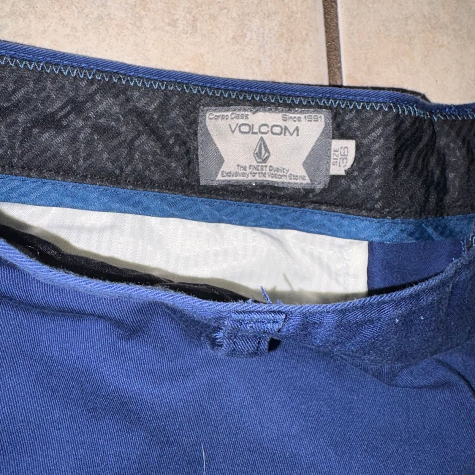 Volcom Volcom stone Shorts size 36 blue chino men’s Size US 36 / EU 52 - 2 Thumbnail