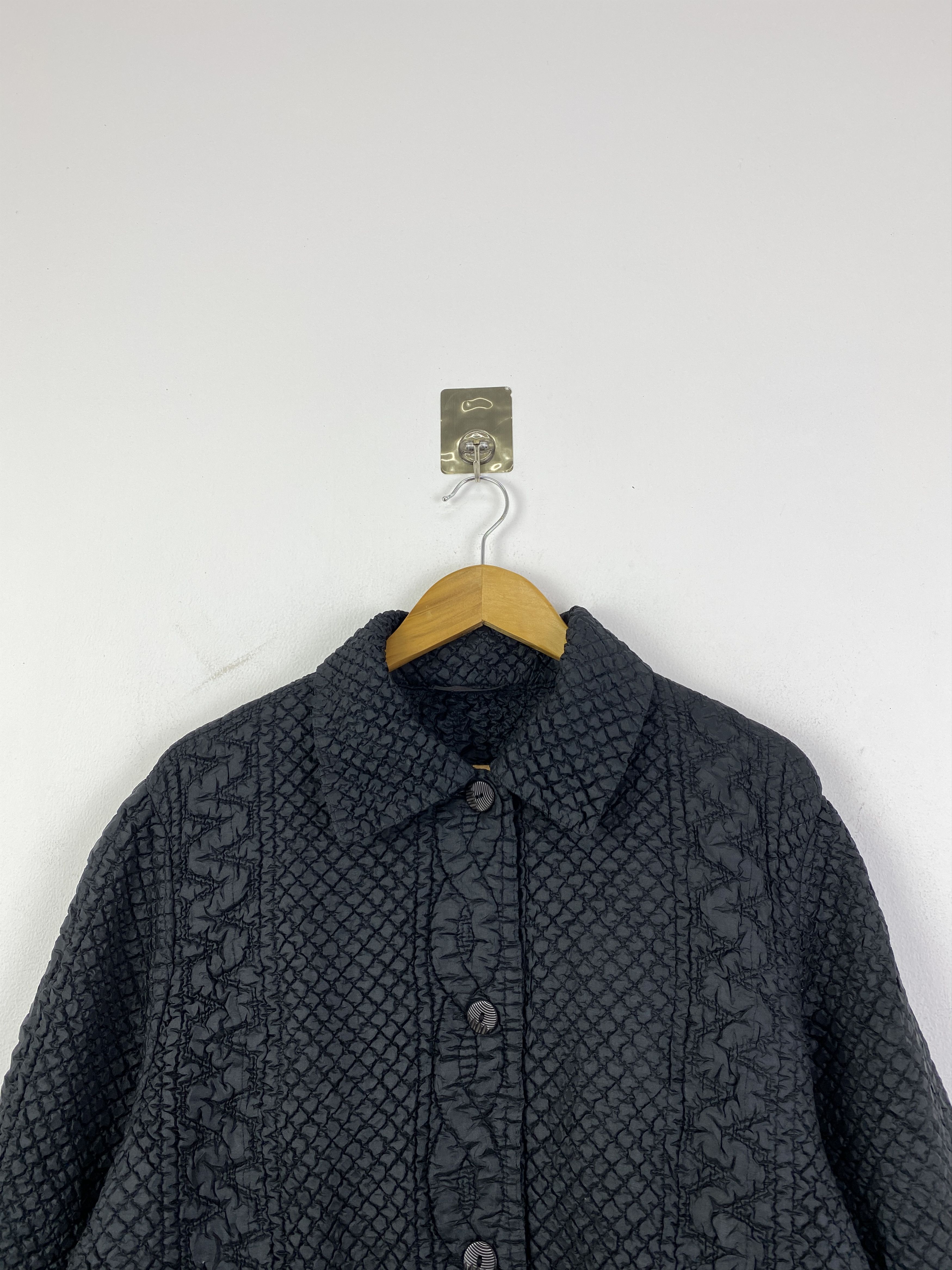 Japanese Brand Vintage Japanese Textured Smocked Quilted Jacket JA0226 Size US M / EU 48-50 / 2 - 3 Thumbnail