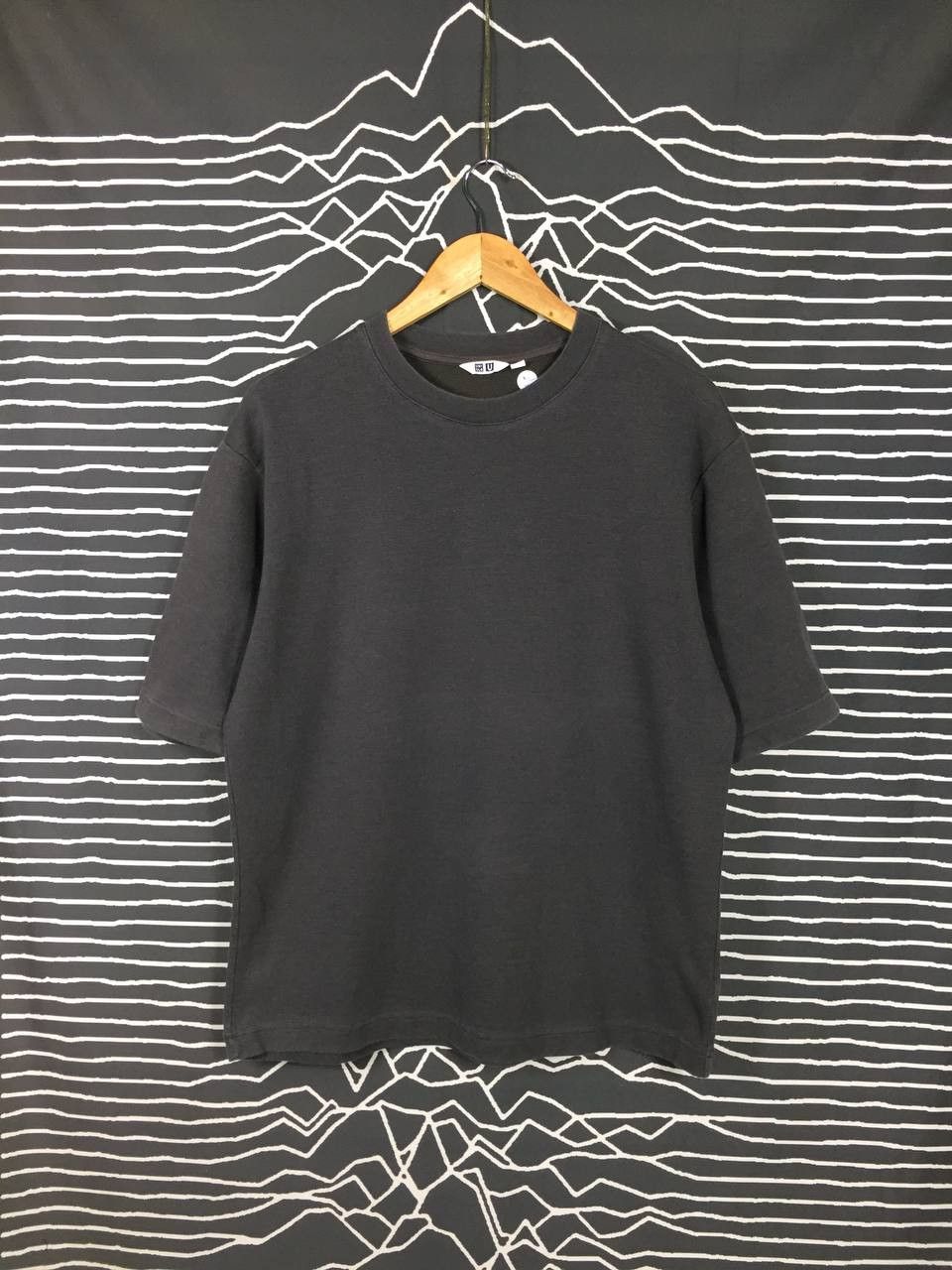 Japanese Brand Uniqlo U AIRism Crew Neck Half Sleeve Tee Size US L / EU 52-54 / 3 - 1 Thumbnail