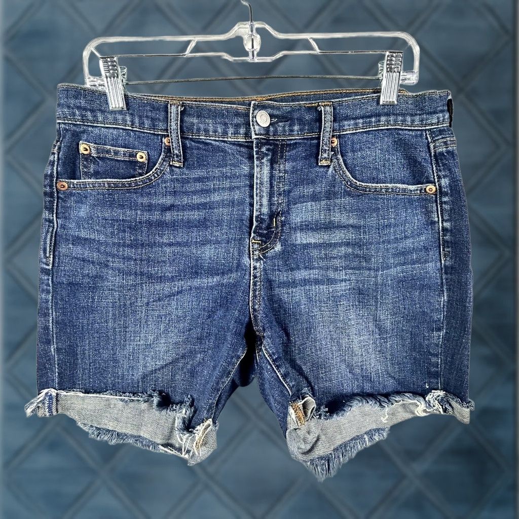 Gap Gap Jeans 5" ShortS 28 Tall Blue Cutoff Boyfriend Medium Wash Mid Rise Denim Women Adult RegularRise Denim Shorts Size 28" / US 6 / IT 42 - 1 Thumbnail