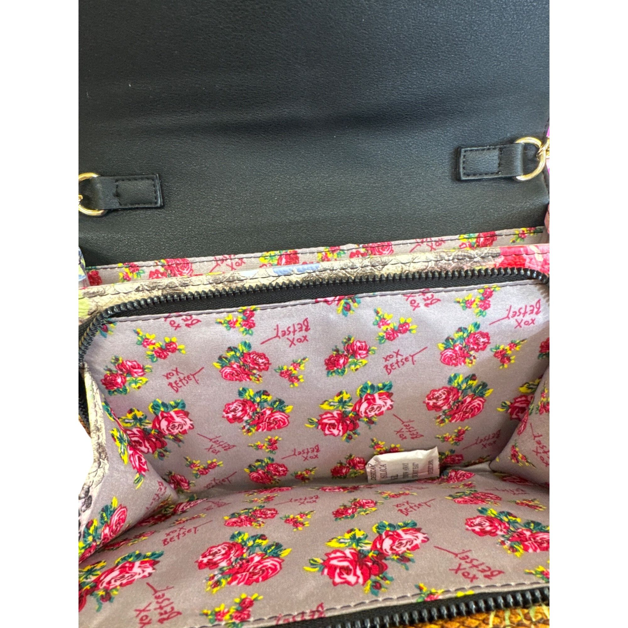 Betsey Johnson Betsey Johnson Floral Snakeskin Crossbody Clutch Purse SKU 7 Size ONE SIZE - 11 Thumbnail