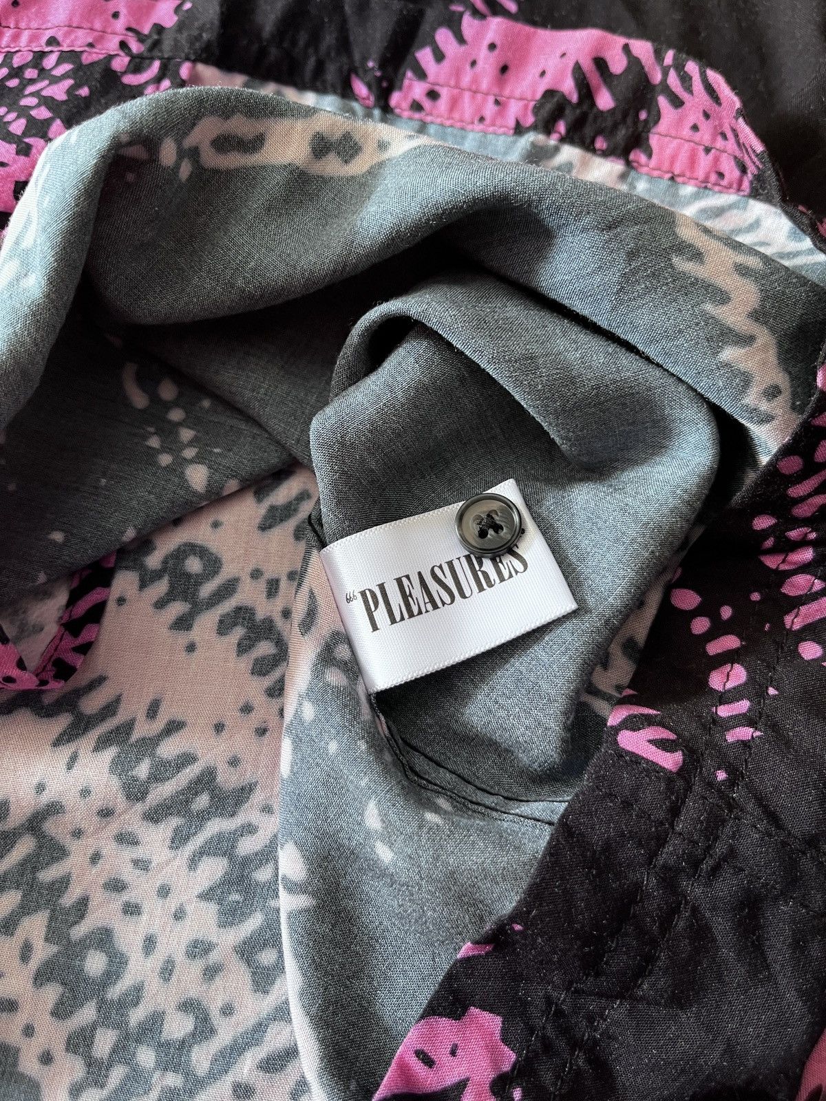 Pleasures Pleasures rayon shirt Size US L / EU 52-54 / 3 - 10 Thumbnail
