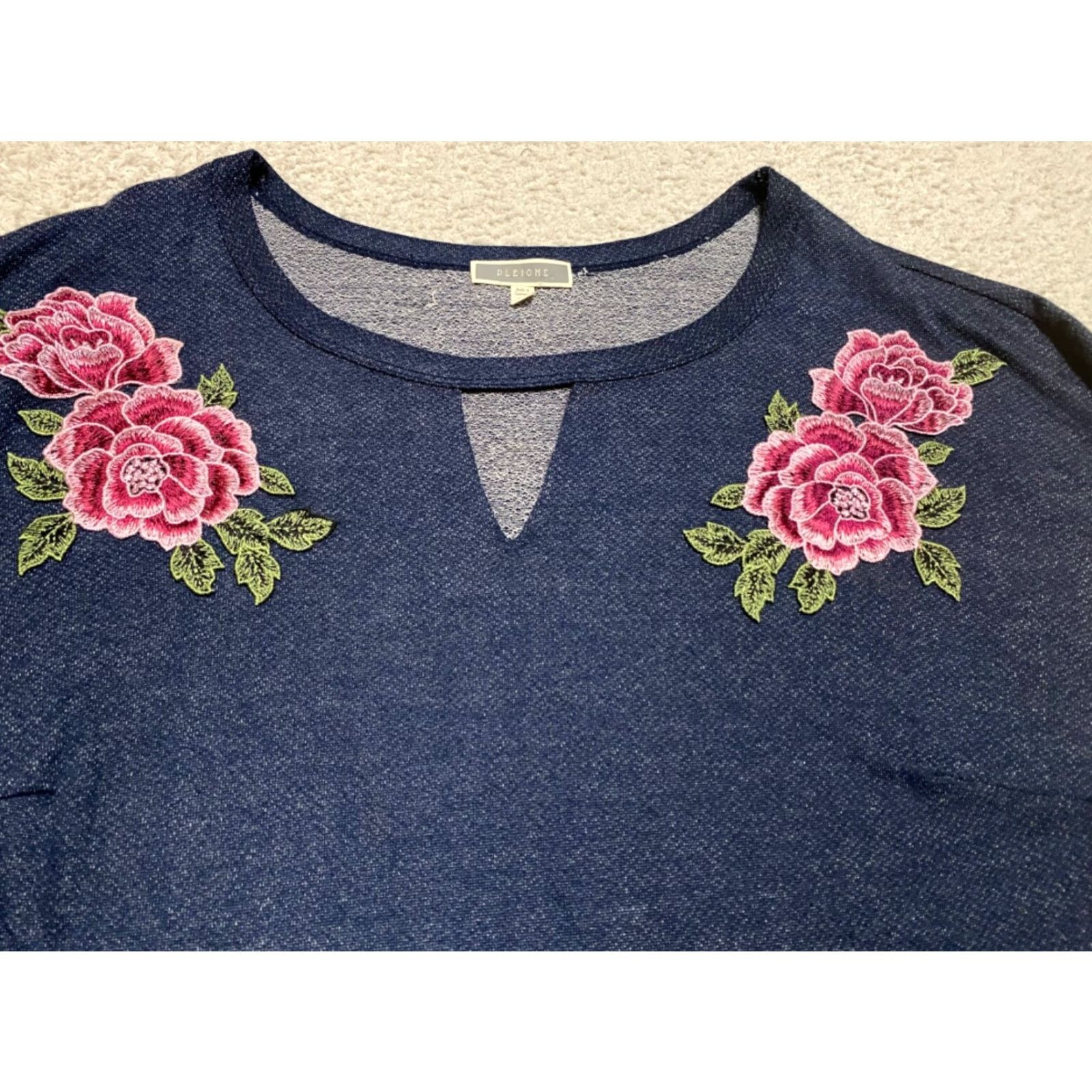 Vintage Pleione Womens 2X Plus Shirt 3/4 Sleeve Solid Blue Round Neck Floral Pullover Size XXL / US 16-18 / IT 52-54 - 3 Thumbnail