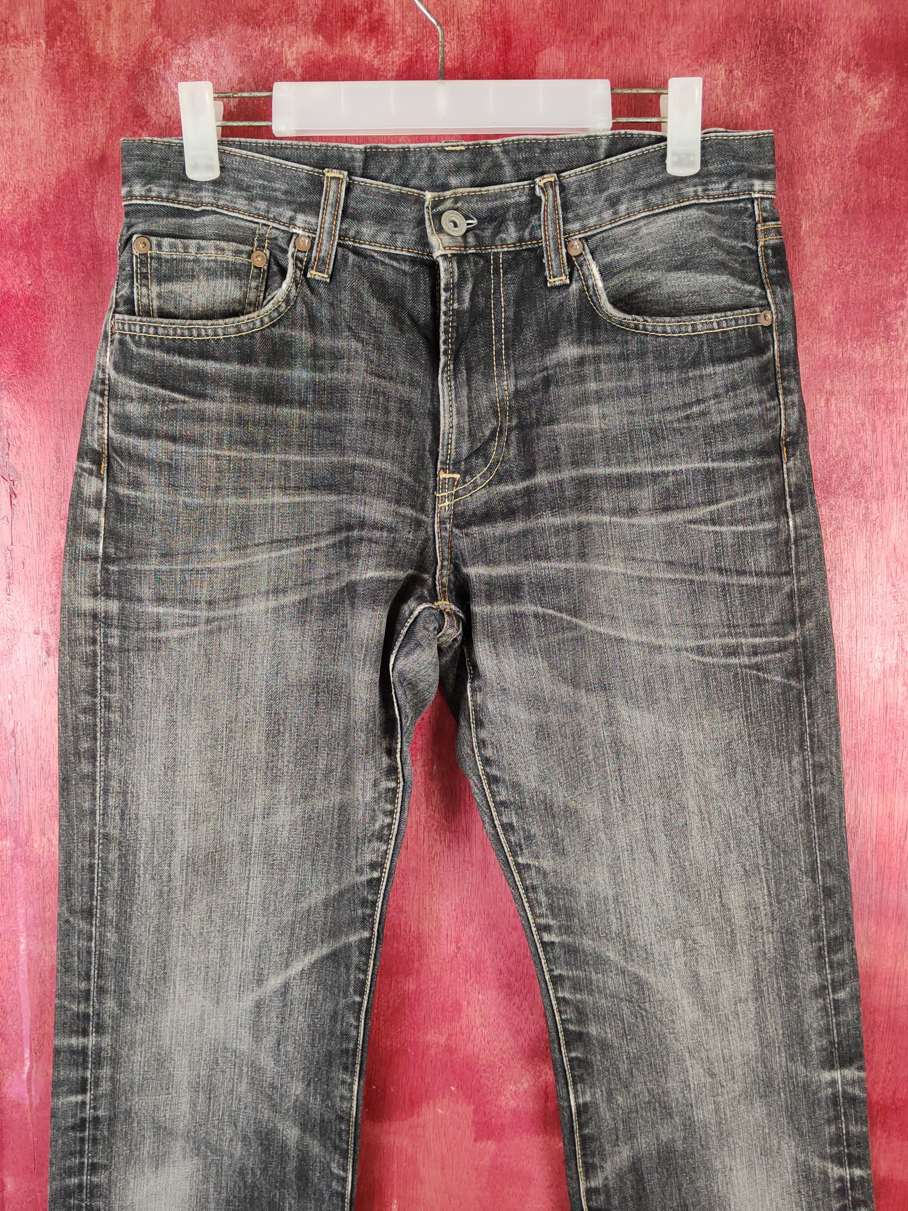 Japanese Brand Uniqlo Black Faded distressed ripped jeans Denim #S1604 Size US 30 / EU 46 - 2 Thumbnail