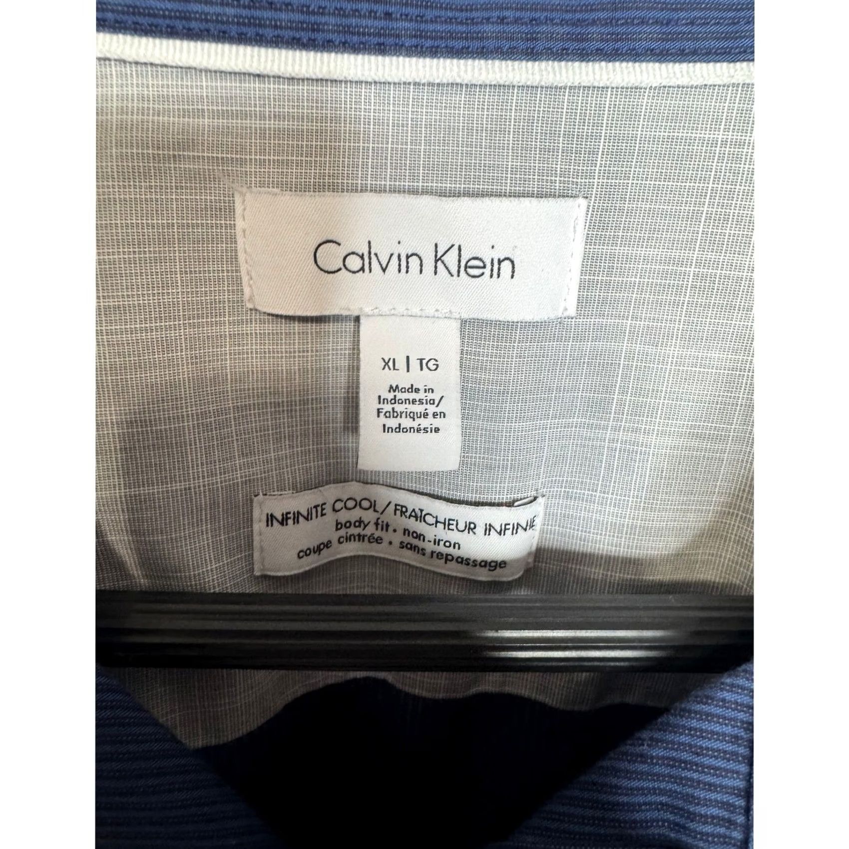 Calvin Klein Calvin Klein Mens Slim Fit Infinite Cool Button Down Shirt Navy XL Size US XL / EU 56 / 4 - 6 Thumbnail