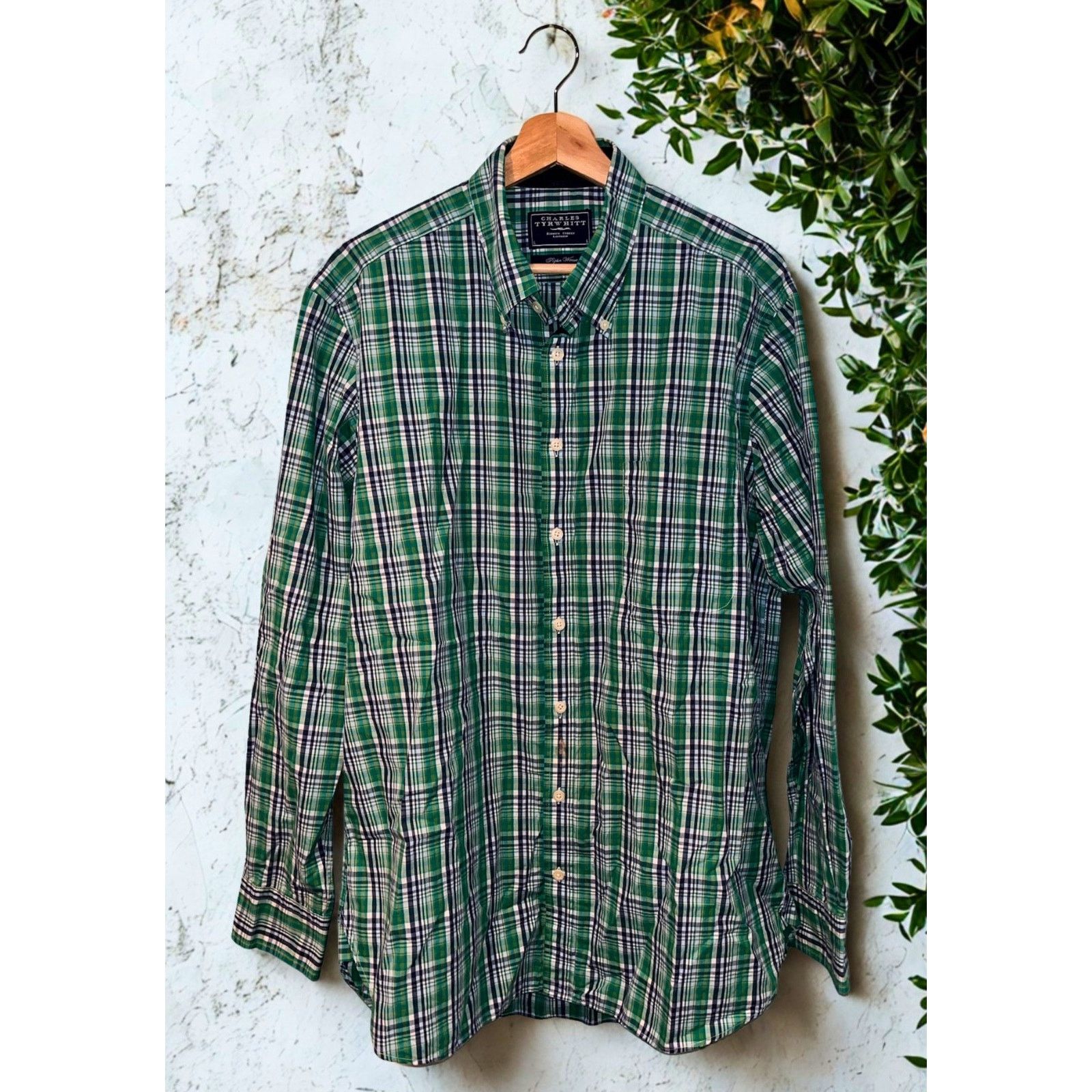 Charles Tyrwhitt Charles Tyrwhitt Poplin Weave Dress Shirt Slim Fit Sz. L Size US L / EU 52-54 / 3 - 6 Thumbnail