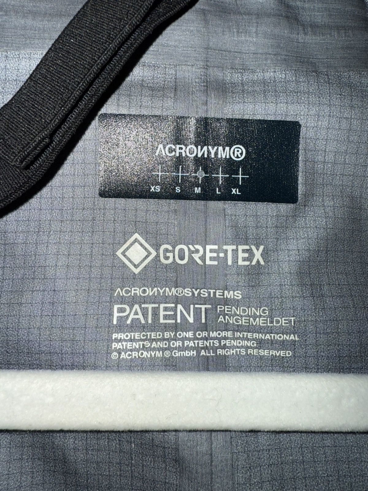 Acronym Acronym FW-2021 J1B-GT RAF Green Size US M / EU 48-50 / 2 - 9 Thumbnail