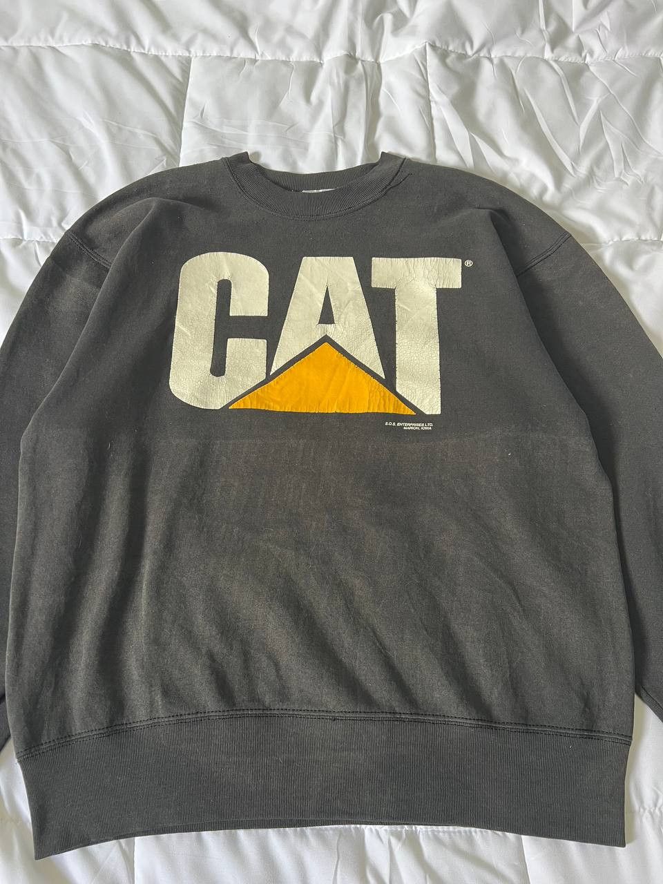 Caterpillar × Vintage Vintage Sunfaded Caterpillar Inc Big Logo Sweatshirt Size US L / EU 52-54 / 3 - 2 Thumbnail