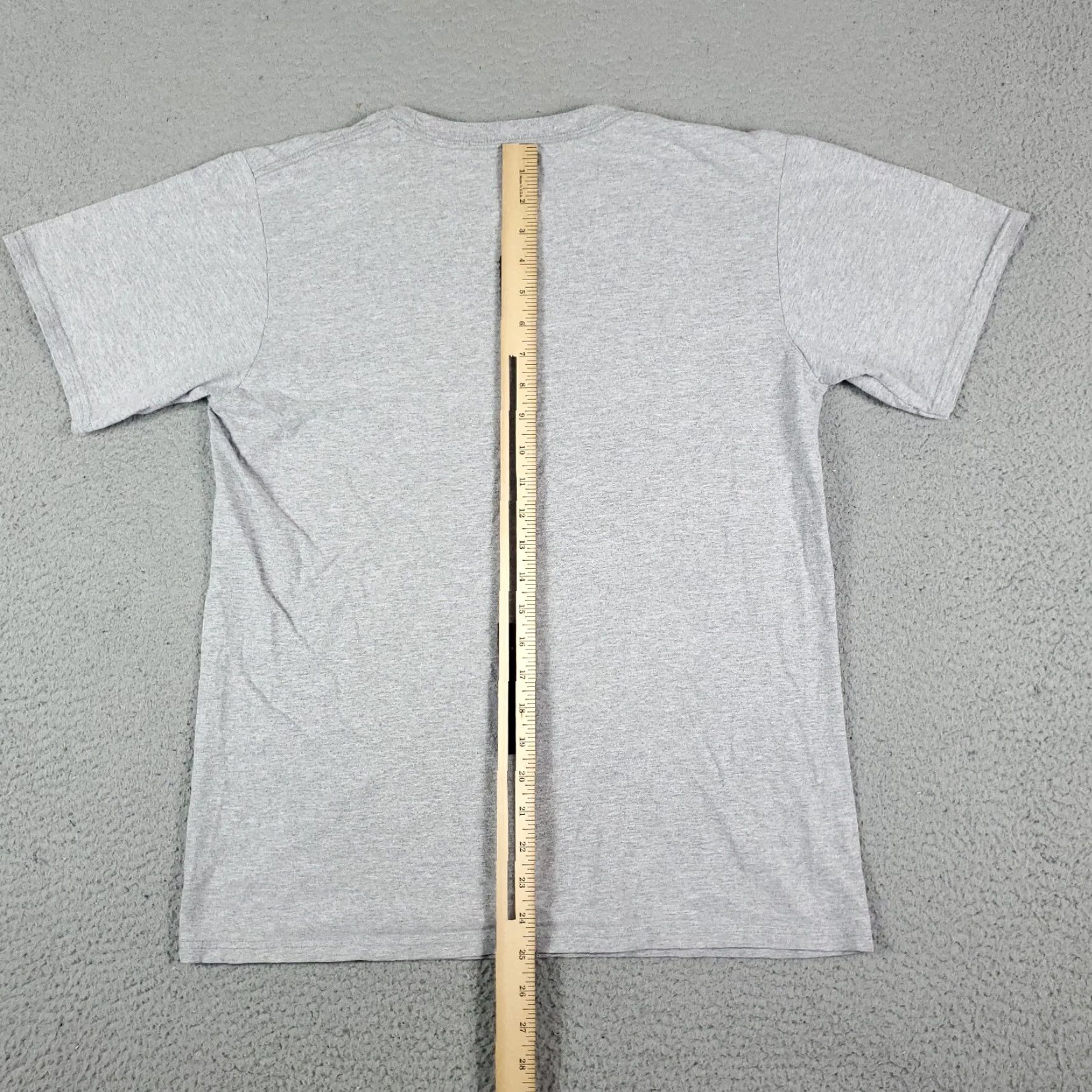 Adidas Adidas Big Center Logo Gray T-Shirt Mens Size M Short Sleeve Crew Neck Cotton Blend Shirt Size US M / EU 48-50 / 2 - 4 Thumbnail