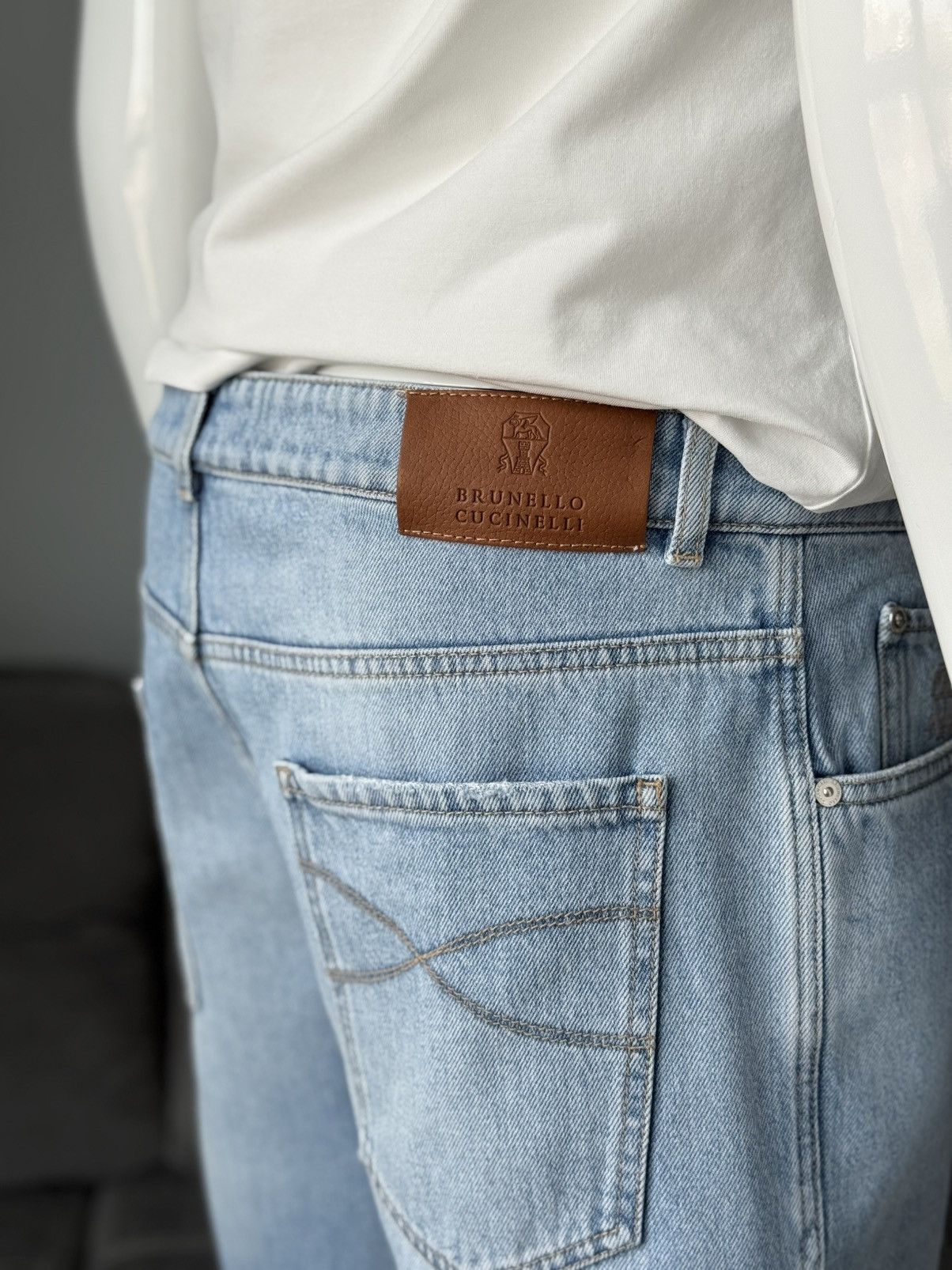 Brunello Cucinelli Brunello Cucinelli Light Wash Easy Fit Jeans Blue Cotton Size US 34 / EU 50 - 9 Thumbnail