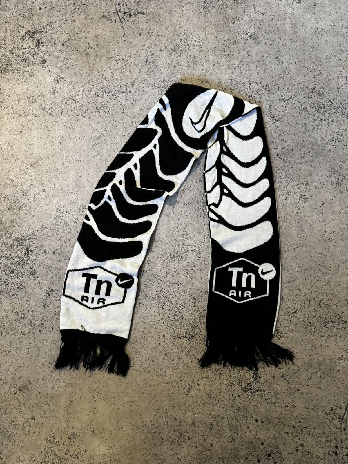 Nike Nike TN SCARF Size ONE SIZE - 1 Thumbnail