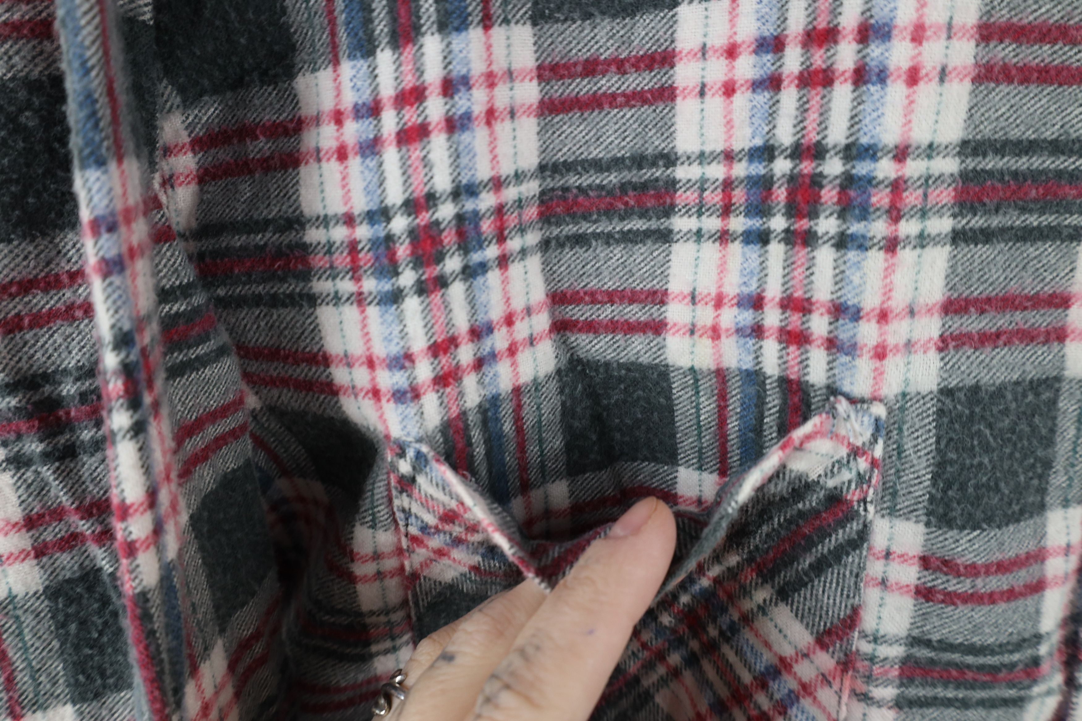 Vintage Vintage 90s Streetwear Flannel Collared Button Shirt Size US M / EU 48-50 / 2 - 7 Thumbnail