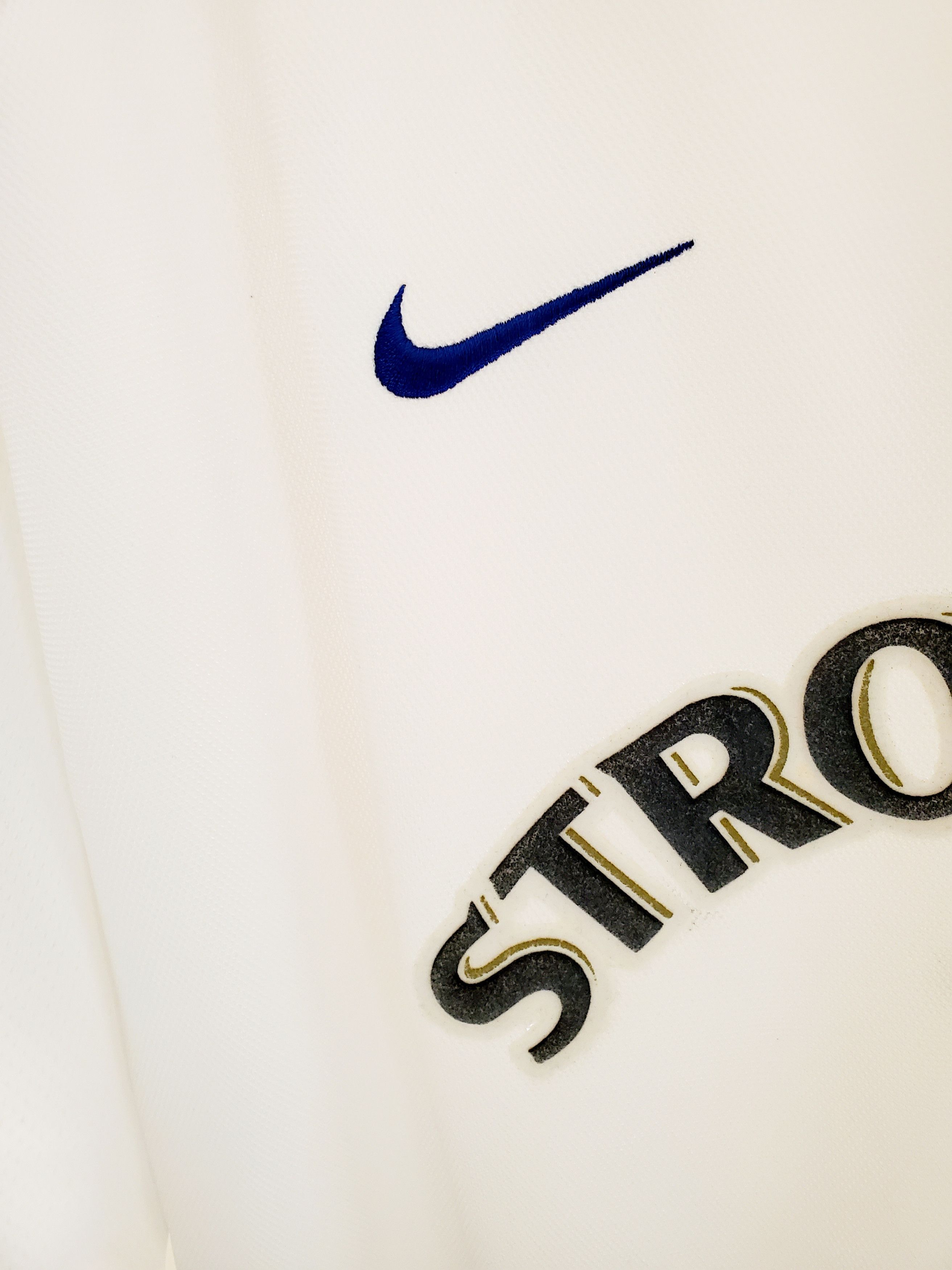 Nike Vintage 2000-02 Leeds Nike Home jersey perfect condition M Size US M / EU 48-50 / 2 - 3 Thumbnail