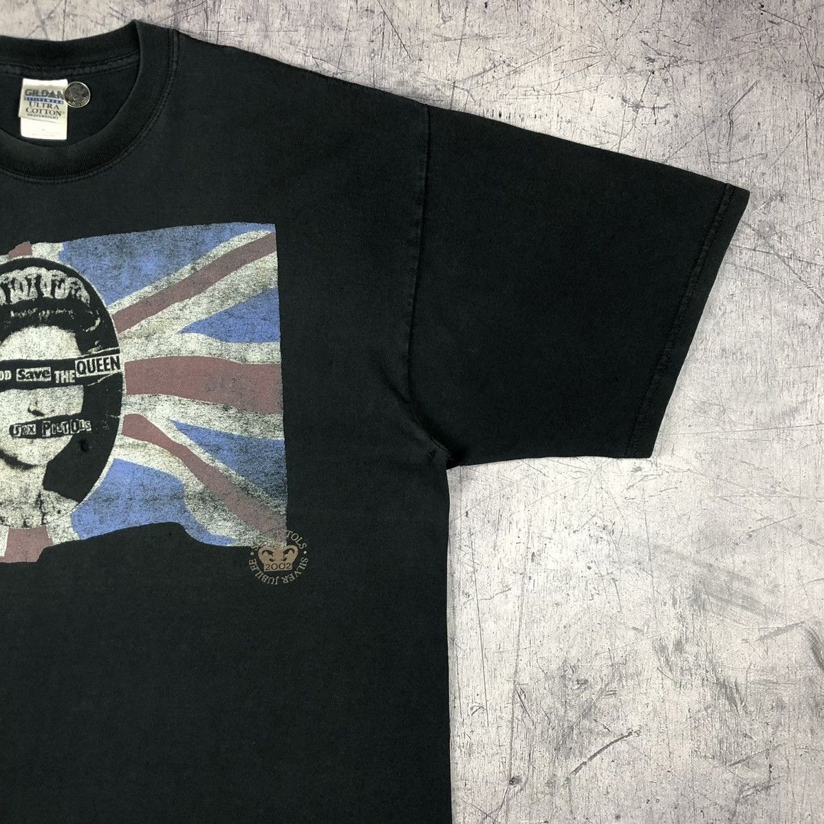 Band Tees Vintage 2002 Sex Pistols God Save Queen Tee Size US XL / EU 56 / 4 - 4 Thumbnail