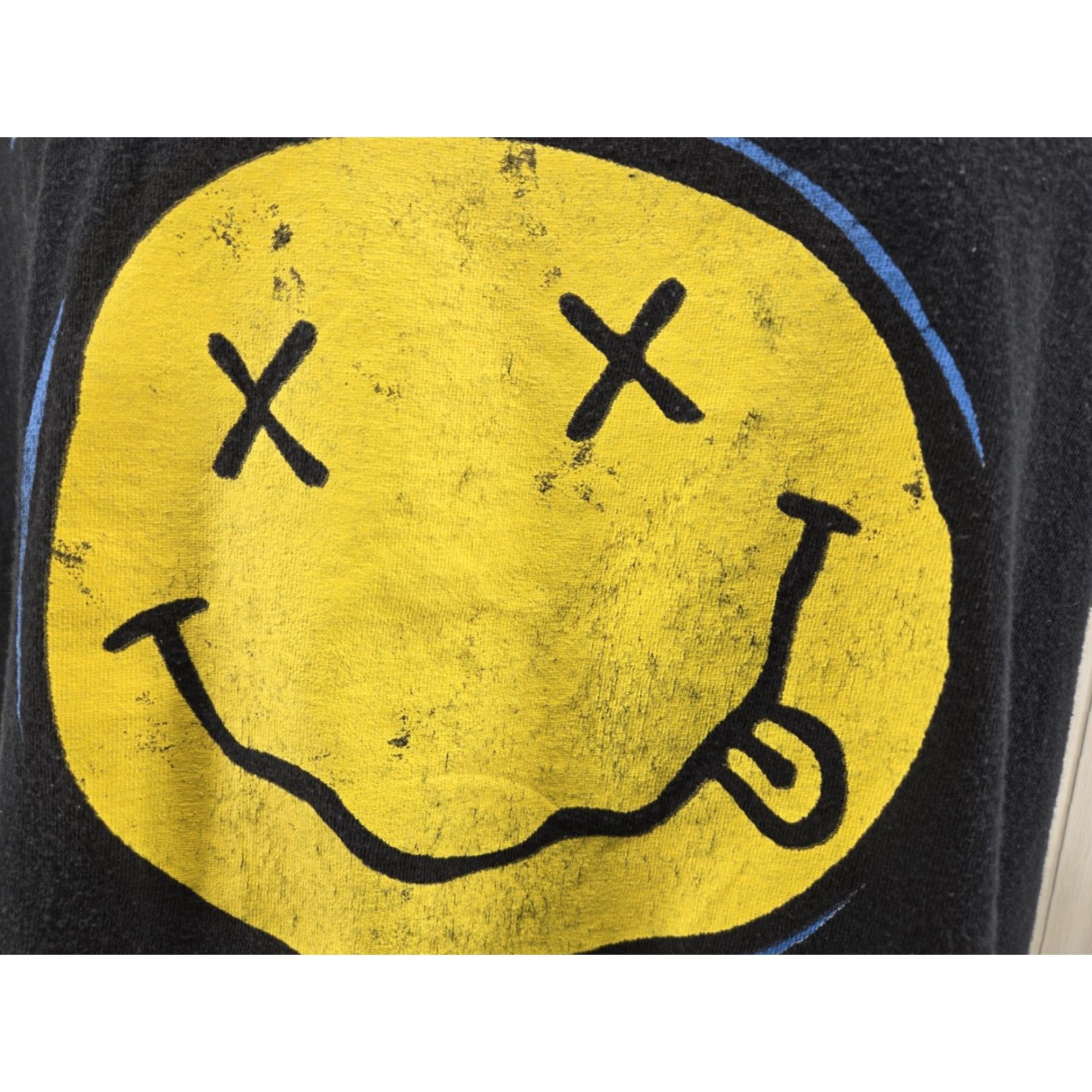 Vintage VINTAGE Nirvana T-Shirt Graphic Distressed Black Yellow Smiley Face Men's XL Crew Neck 100% Cotton Gildan 5000 Size US XL / EU 56 / 4 - 4 Thumbnail
