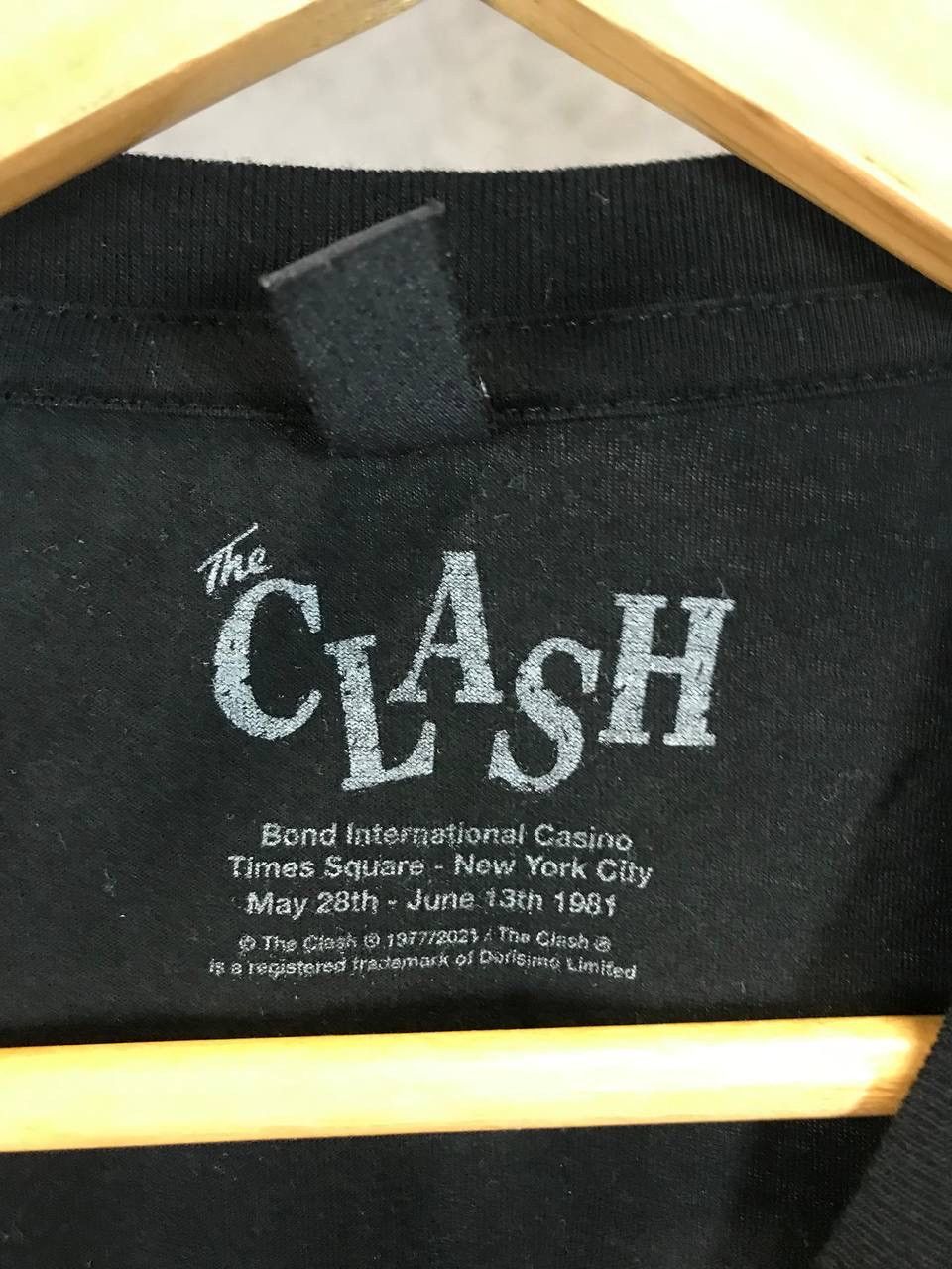 Band Tees The Clash rock band tee Size US M / EU 48-50 / 2 - 5 Thumbnail