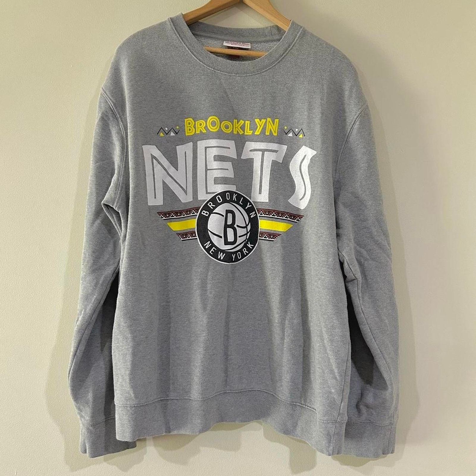 Mitchell & Ness Brooklyn Nets Crewneck Sweatshirt Size US XL / EU 56 / 4 - 1 Thumbnail