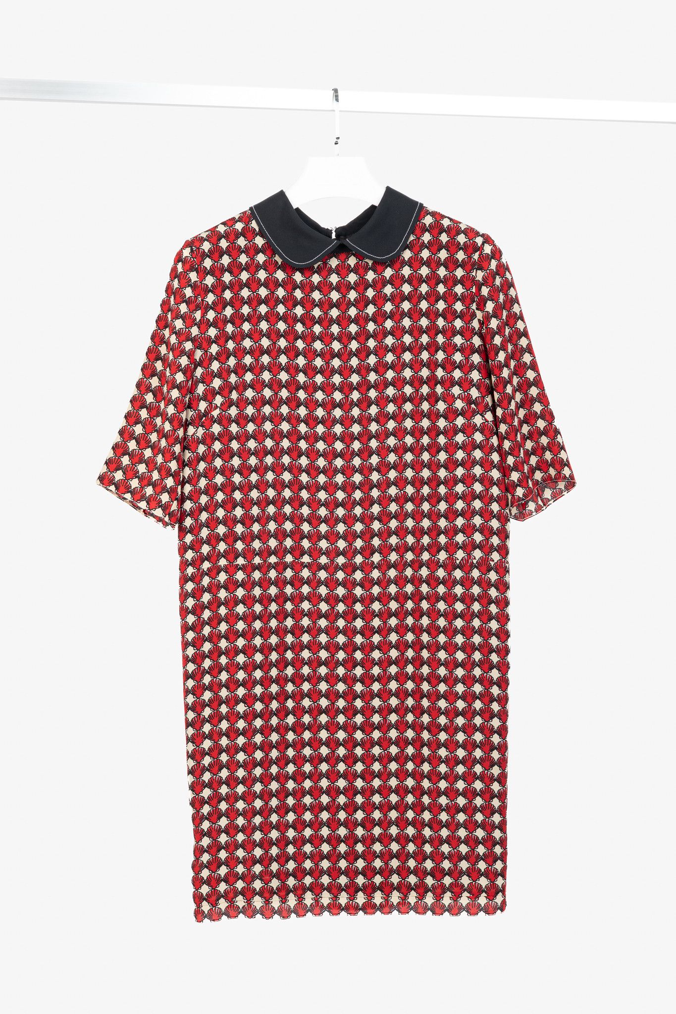 Marni Marni Red Silk-Crepe Seashell-Print Collared Shift Dress Size M / US 6-8 / IT 42-44 - 1 Thumbnail