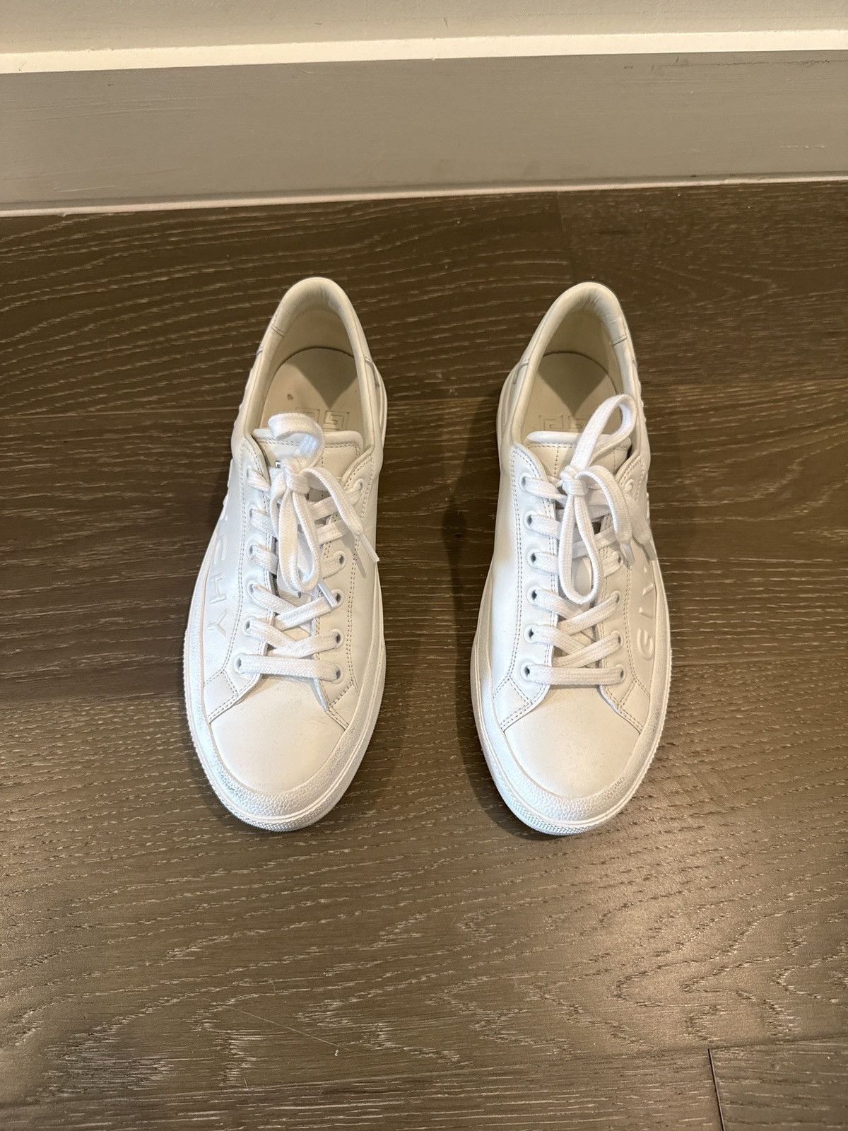 Givenchy Givenchy City Sport Leather Low-Top Sneakers Size US 9 / IT 39 - 1 Thumbnail