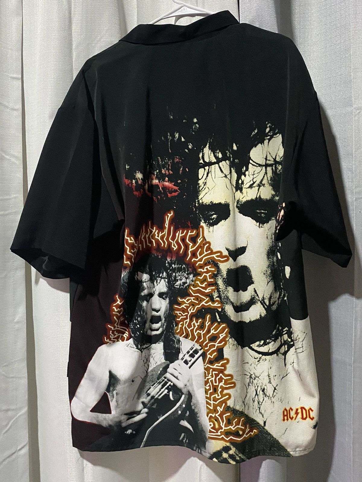AC/DC VINTAGE AC/DC ANGUS YOUNG AOP BUTTON DOWN SHIRT Size US XL / EU 56 / 4 - 4 Thumbnail