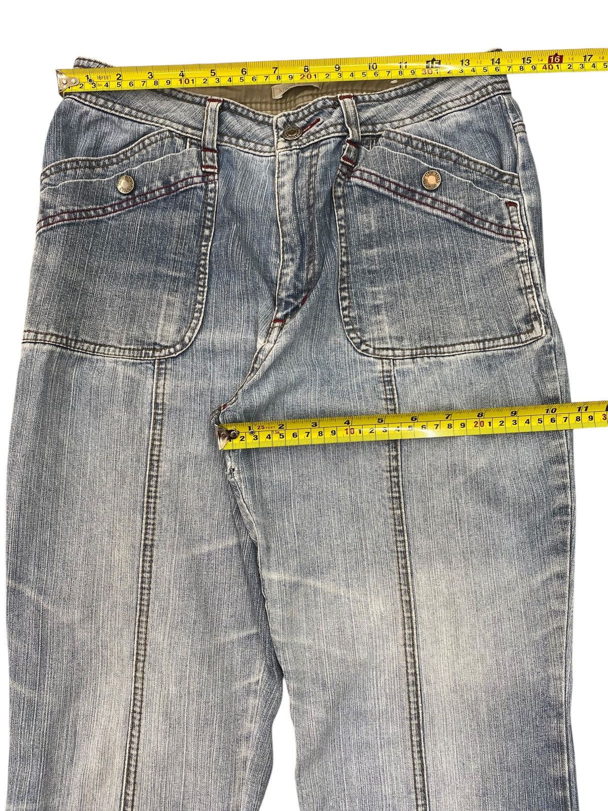 Japanese Brand Japanese Brand Blue Wash Arrow Line Style Flare Jeans Size US 28 / EU 44 - 9 Thumbnail
