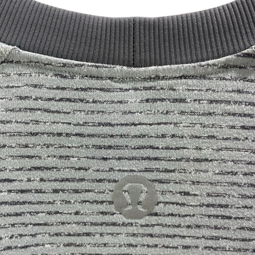 Lululemon Lululemon Cyprus Run Grey Long Sleeve Active Top Size L Size US L / EU 52-54 / 3 - 5 Thumbnail