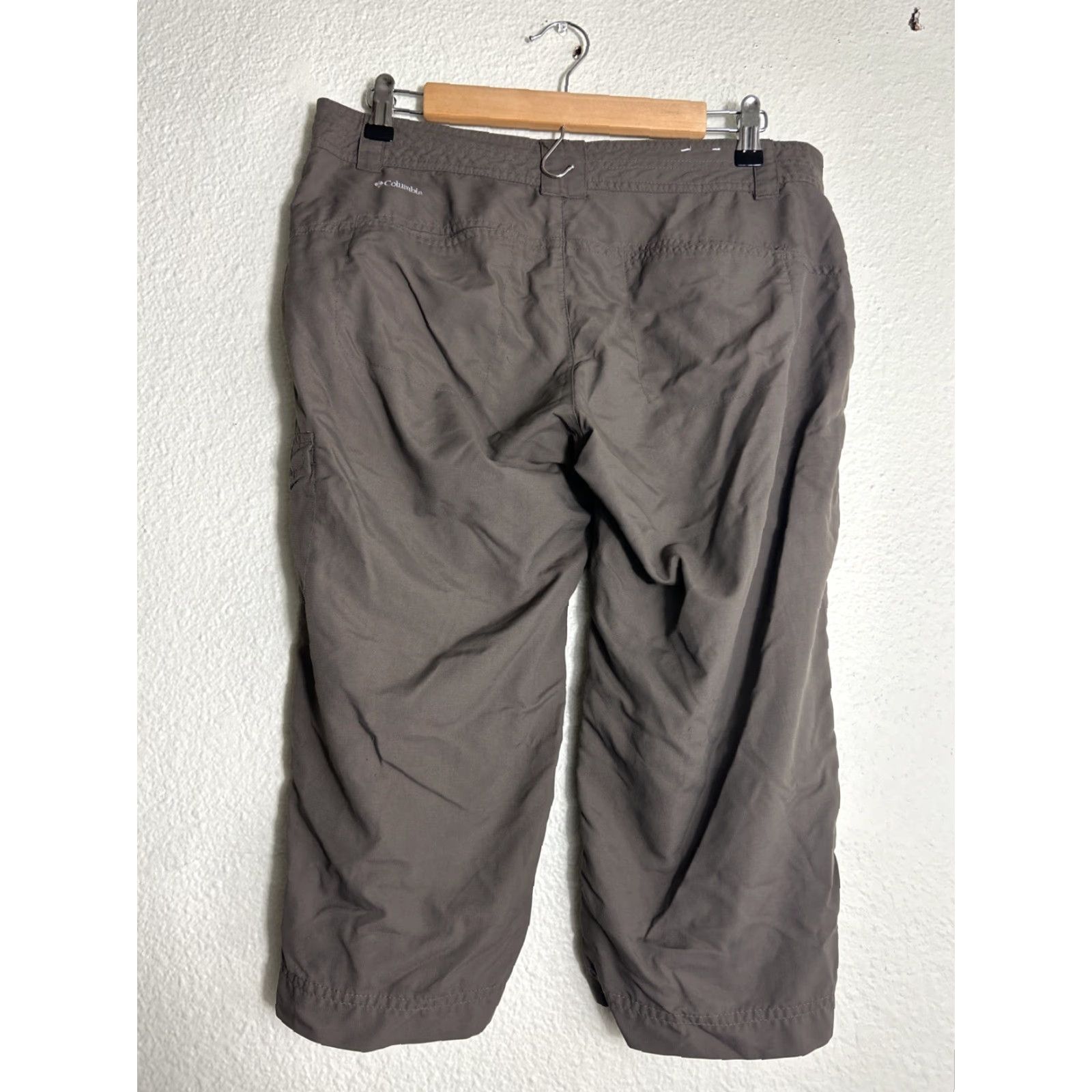 Vintage Columbia 10 Gray Ripstop Outdoor Hiking Cargo Capri Pants 32x18 Women Regular Wide-Leg Capris Size 32" / US 10 / IT 46 - 6 Thumbnail