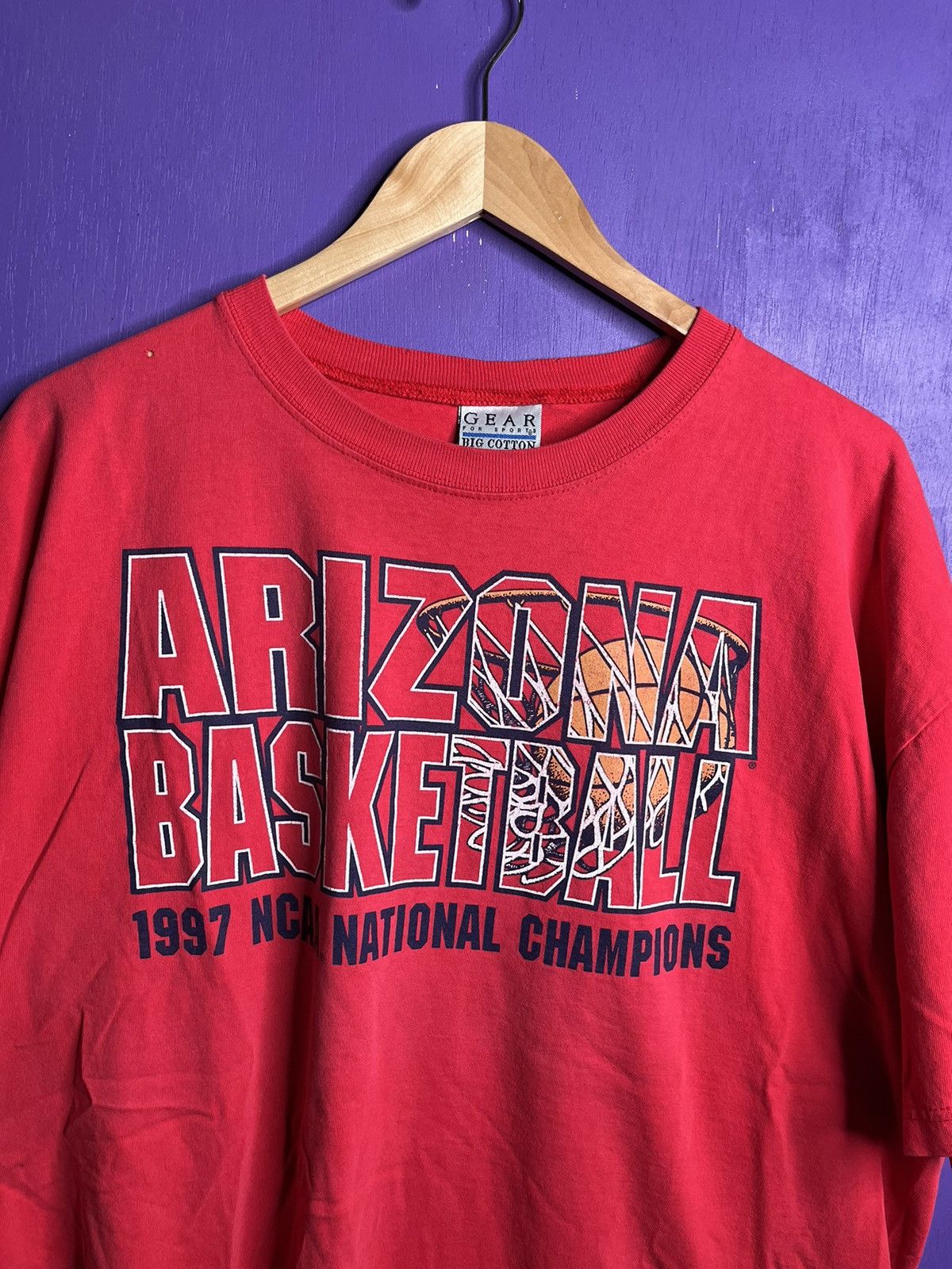 Vintage Vintage 1997 Arizona basketball NCAA champs t-shirt Size US XL / EU 56 / 4 - 3 Thumbnail