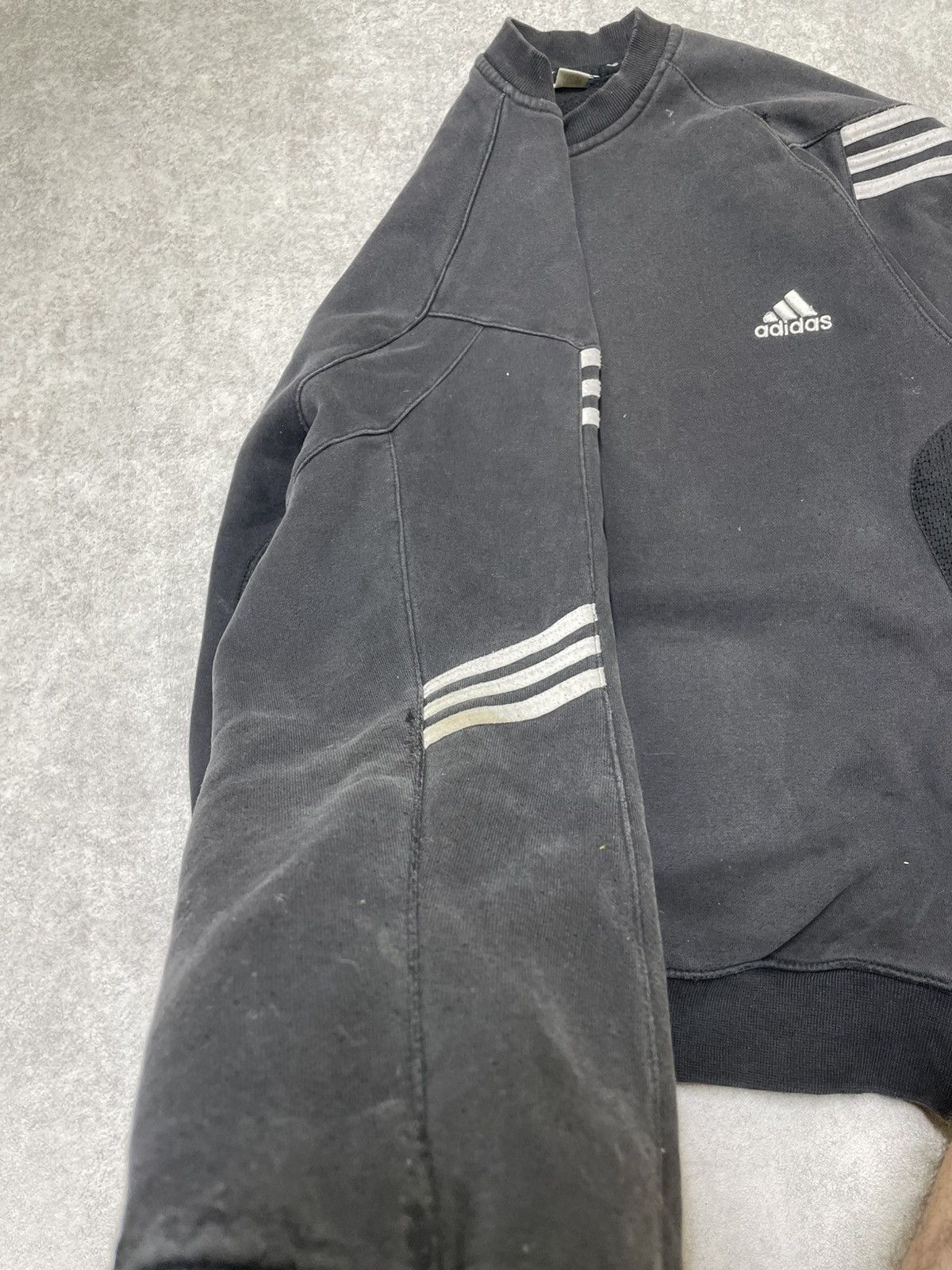 Adidas × Japanese Brand × Le Grande Bleu (L.G.B.) Distres sed Y2K Adidas Three-Stripe Black Sweatshirt Size US L / EU 52-54 / 3 - 16 Thumbnail