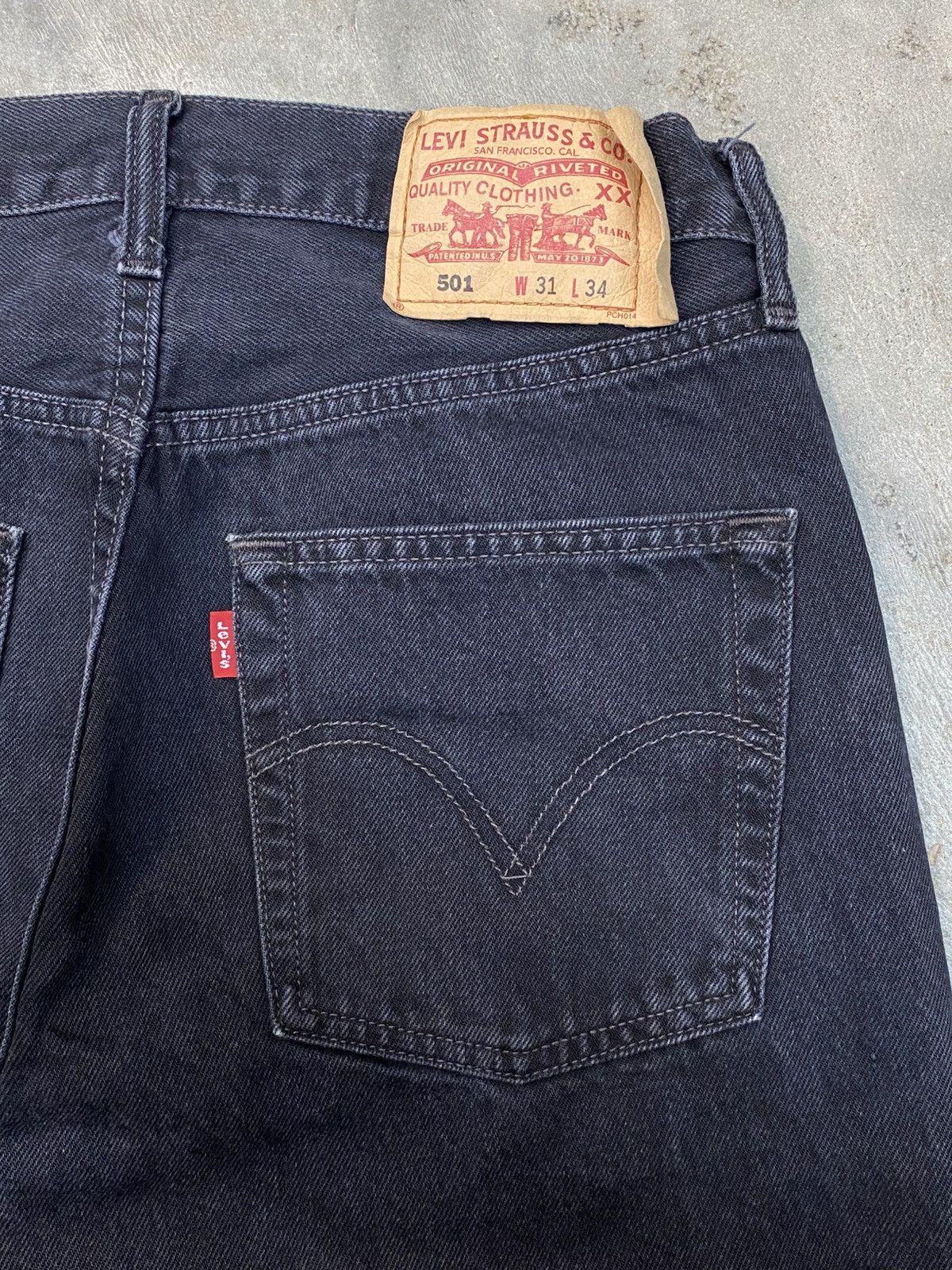 Levi's Levi's 501 black jeans wash Size US 31 - 7 Thumbnail