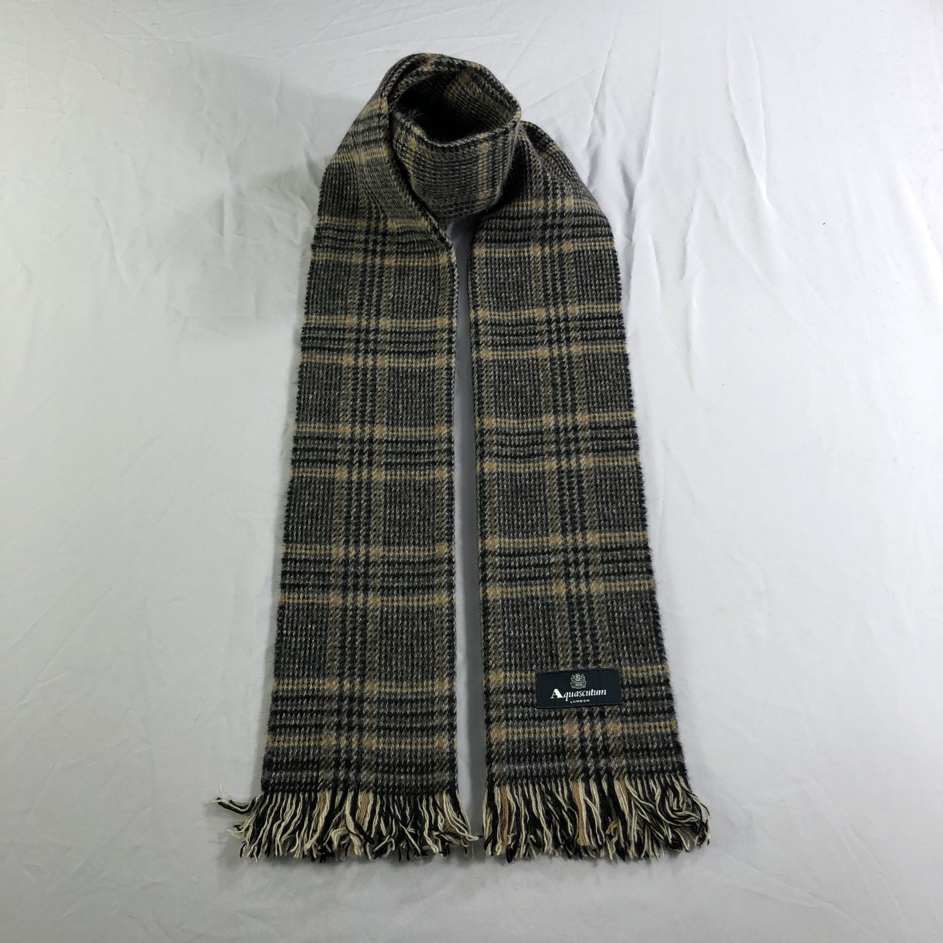 Aquascutum Aquascutum Cashmere Scarf Muffler Neckwear V2443 Size ONE SIZE - 1 Thumbnail